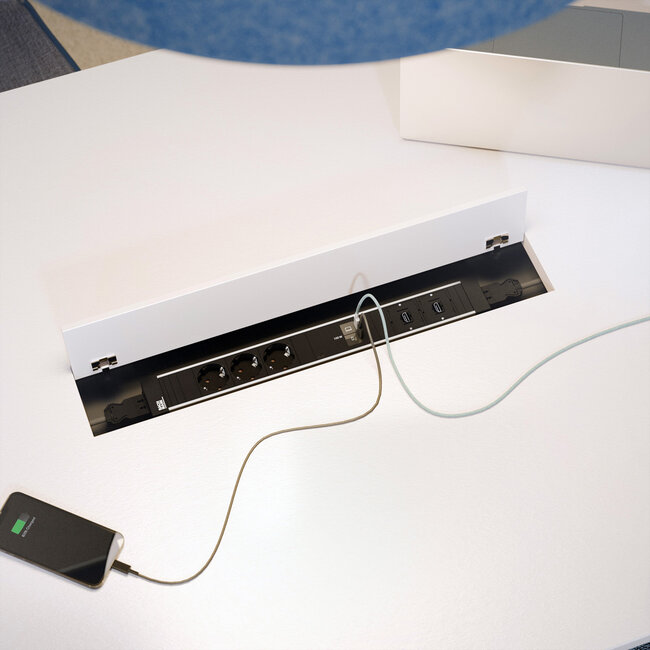 BACHMANN CONFERENCEF XL 3xCEE7/3, 2xCM 1xUSB C/C 100W