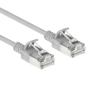 ACT ACT Grijze 5 meter LSZH S/FTP CAT6A slimline patchkabel snagless met RJ45 connectoren