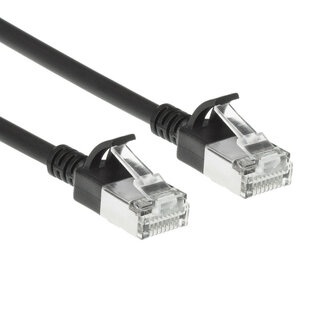 ACT ACT Zwarte 0,25 meter LSZH S/FTP CAT6A slimline patchkabel snagless met RJ45 connectoren