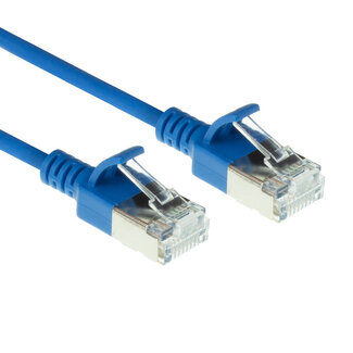 ACT ACT Blauwe 1 meter LSZH U/FTP CAT6A datacenter slimline patchkabel snagless met RJ45 connectoren