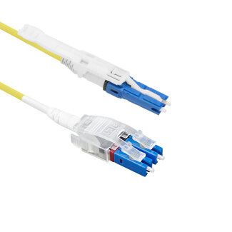 ACT ACT 7 meter Singlemode 9/125 OS2 Polarity Twist uniboot duplex glasvezel patchkabel met CS - LC connectoren
