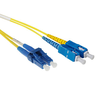 ACT ACT 1 meter LSZH Singlemode 9/125 OS2 short boot glasvezel patchkabel duplex met LC en SC connectoren