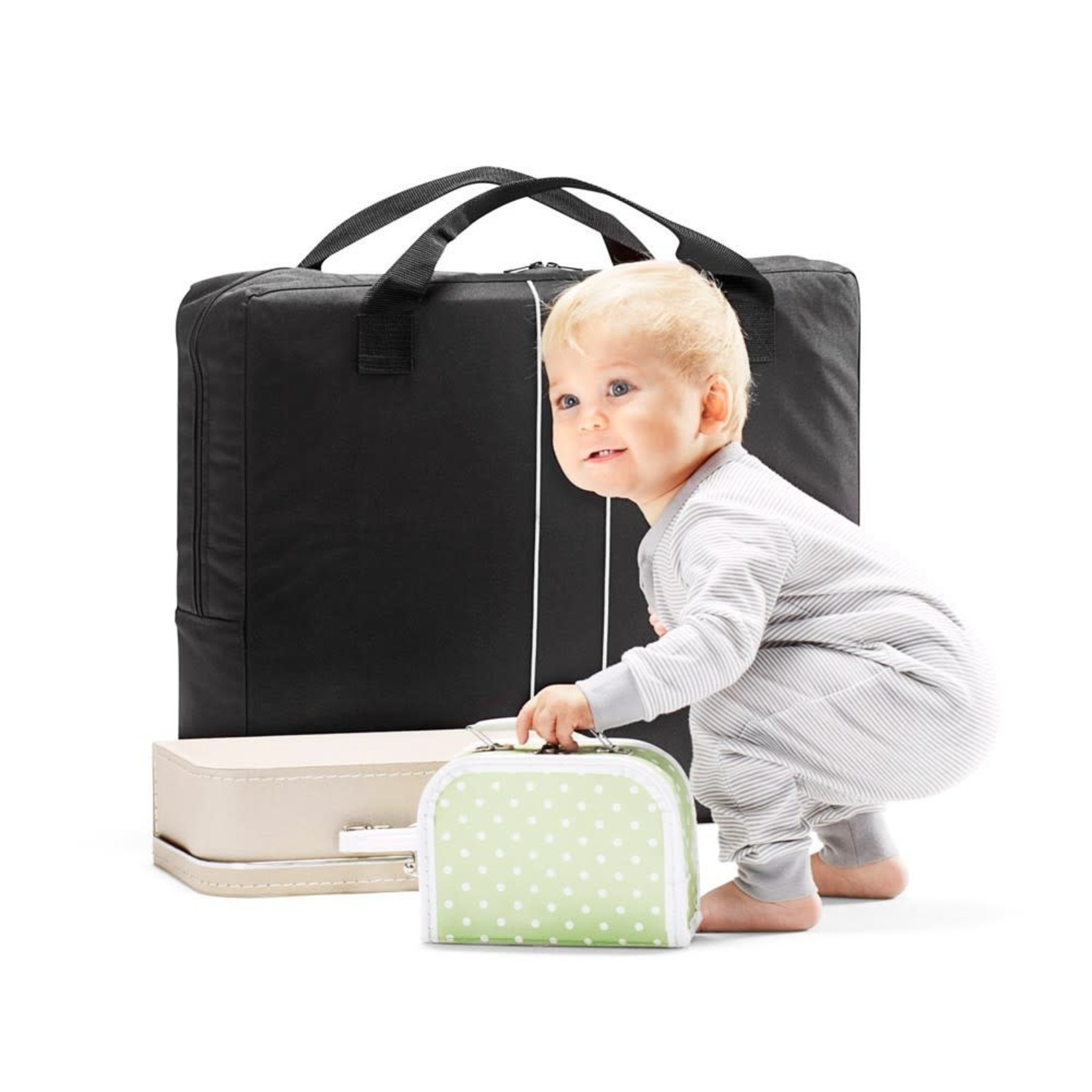 Le lit parapluie JOY avec ses accessoires est un vrai produit polyvalent  pour les voyages – André Baby Brussels