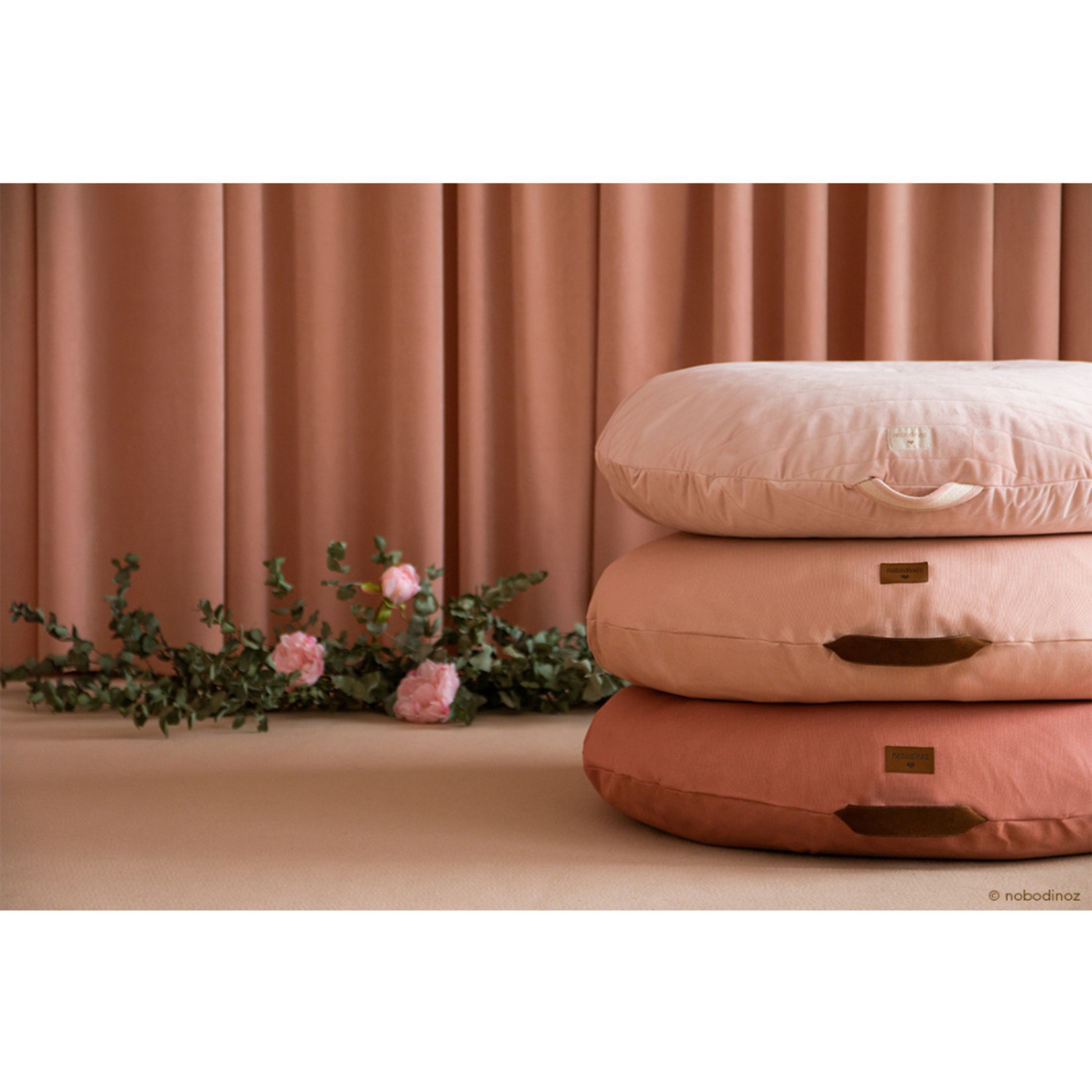 Nobodinoz Coussin de sol velvet rond sahara