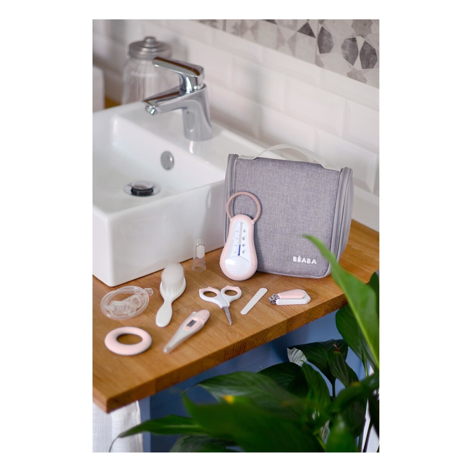 Beaba, Trousse De Soin Nomade Bébé, 9 Accessoires Inclus, Menthe à