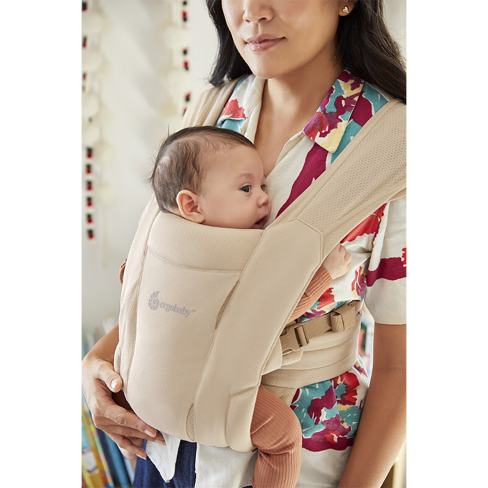 Ergobaby Porte bébé embrace nouveau ne soft air mesh