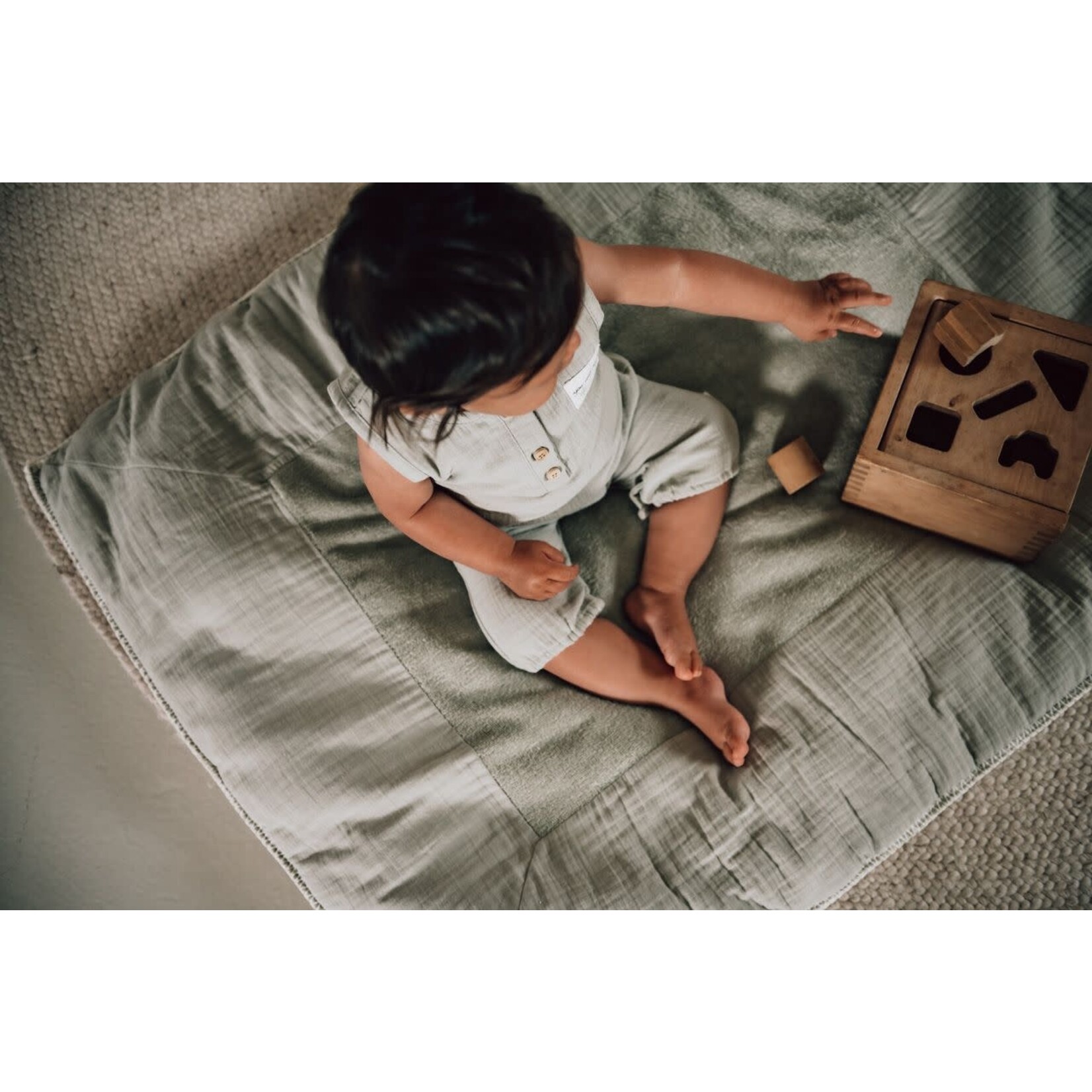 Koeka Tapis de Parc Hydrophile Faro Warm White Sage 75x95CM