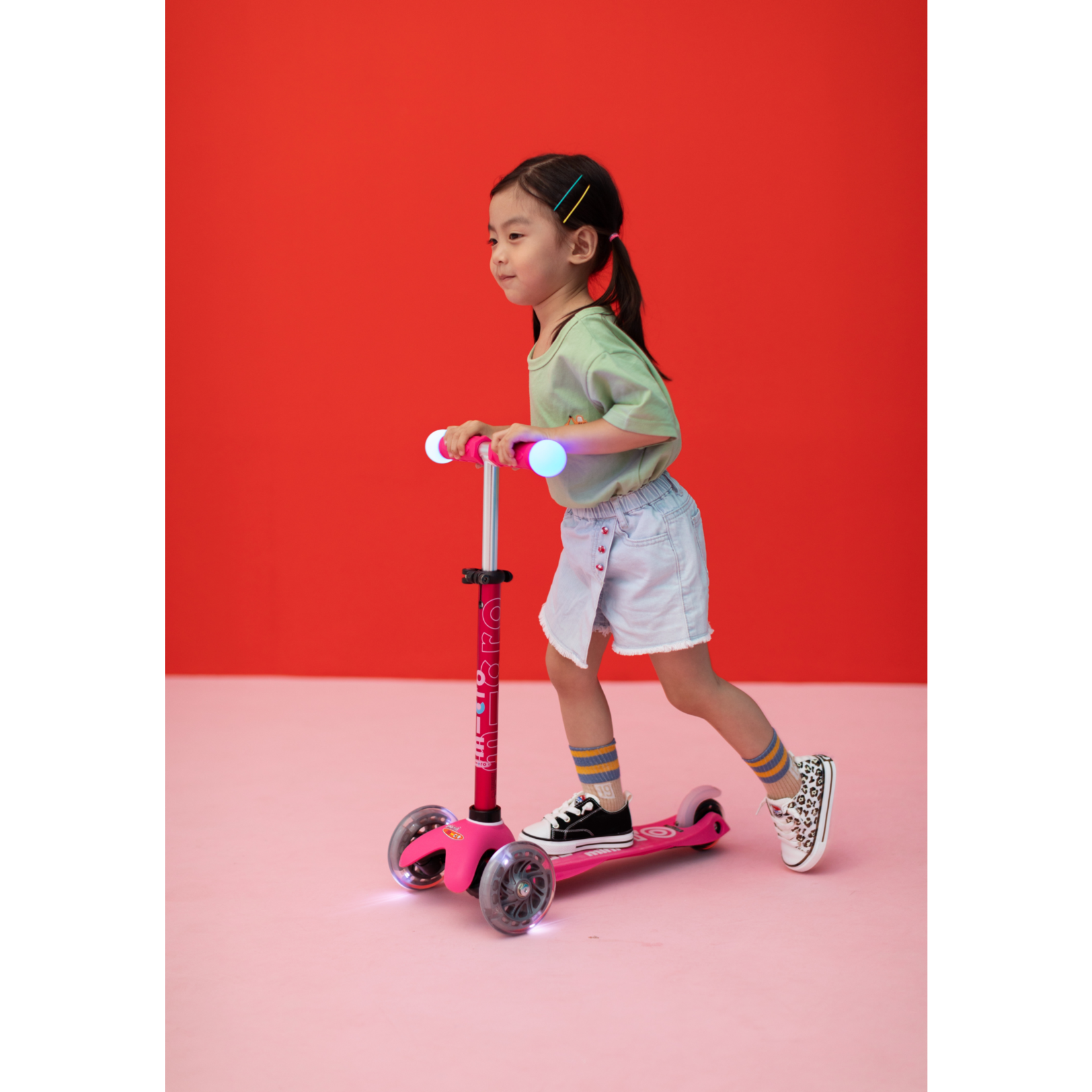 Micro Mobility Trottinette Evolutive Enfant 3 Roues Mini Micro Deluxe Led Magic Pink