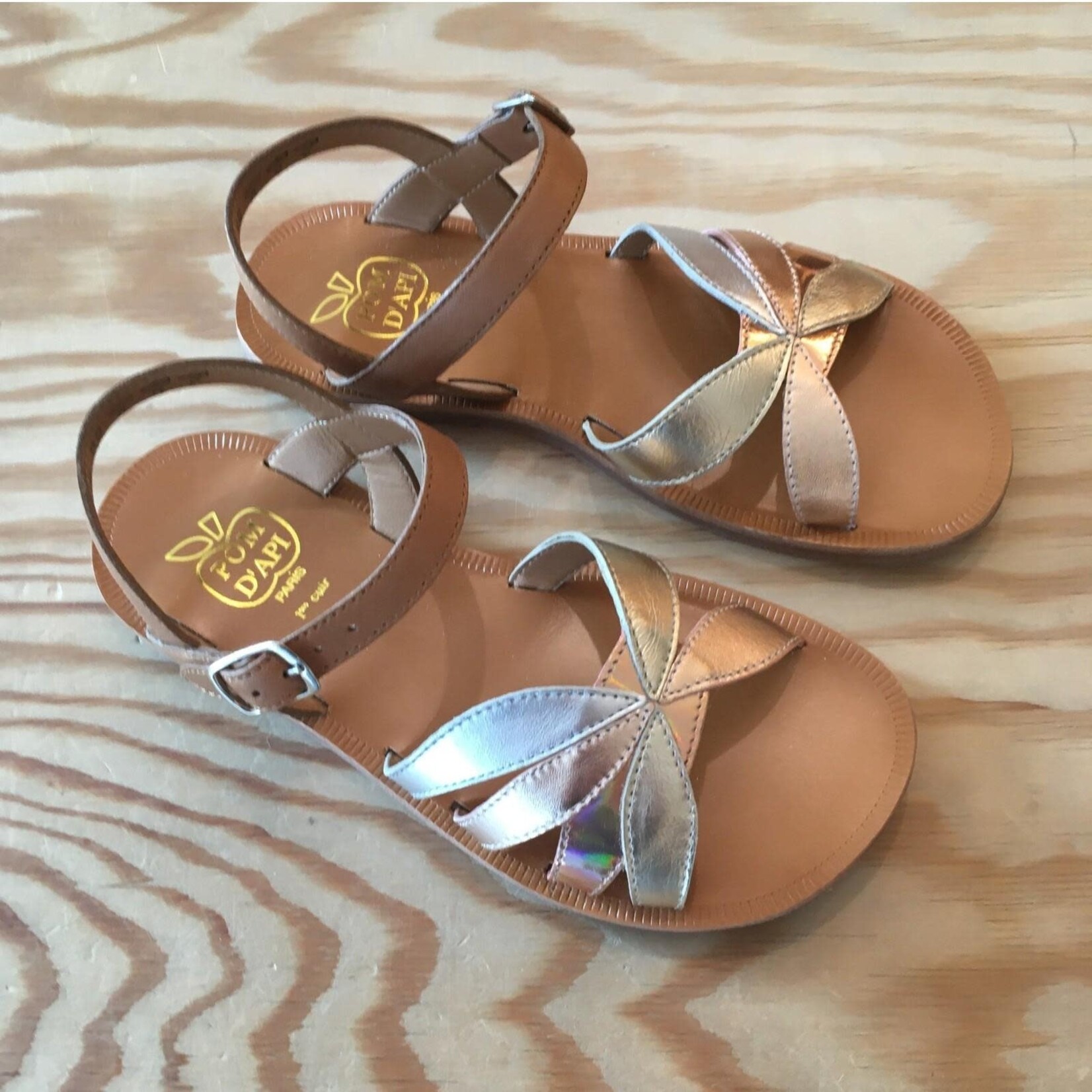 Pom d api Sandalettes Fille Reverse Camel Cuivre Platine