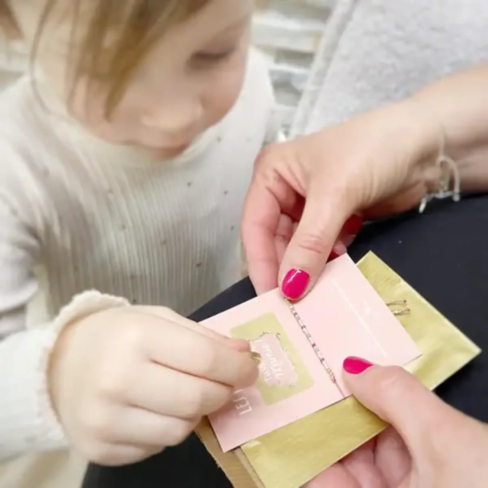 Les mots doux Bracelet en Code Morse Tu Vas Etre Mamie + Carte à Gratter Annonce Grossesse