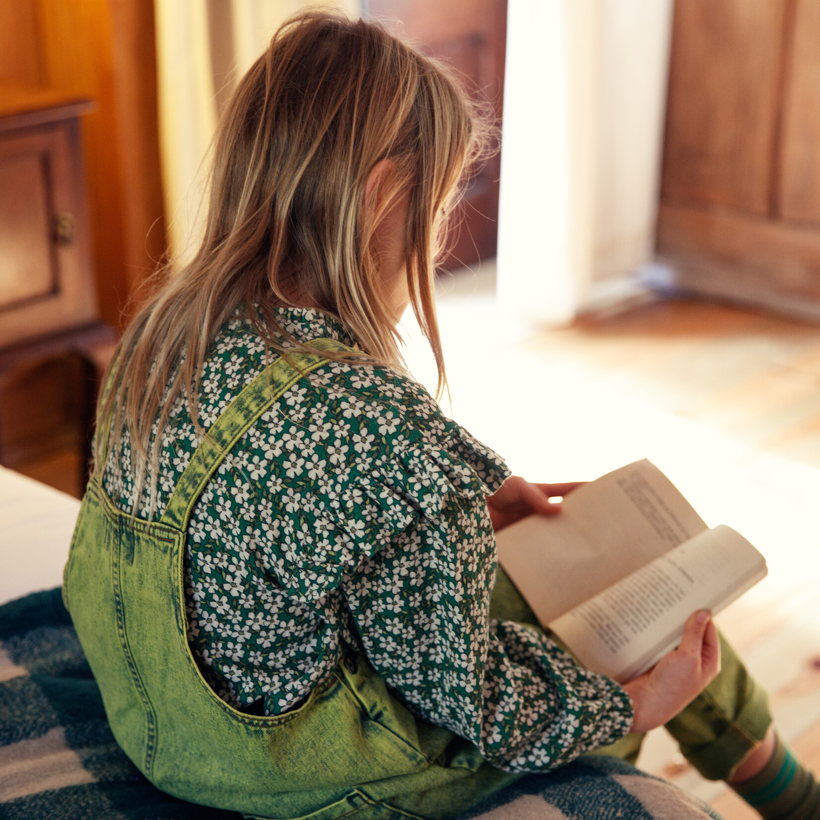 Piupiuchick Blouse w/ frills on shoulders | Green flowers