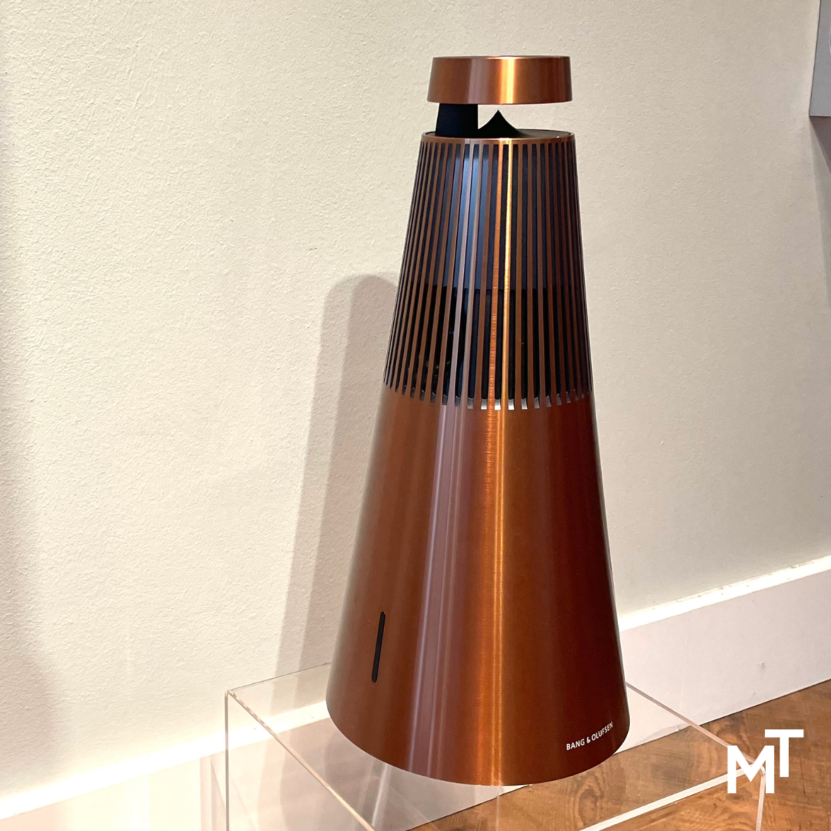 Bang & Olufsen Beosound 2 2nd gen Bronze Tone DEMO