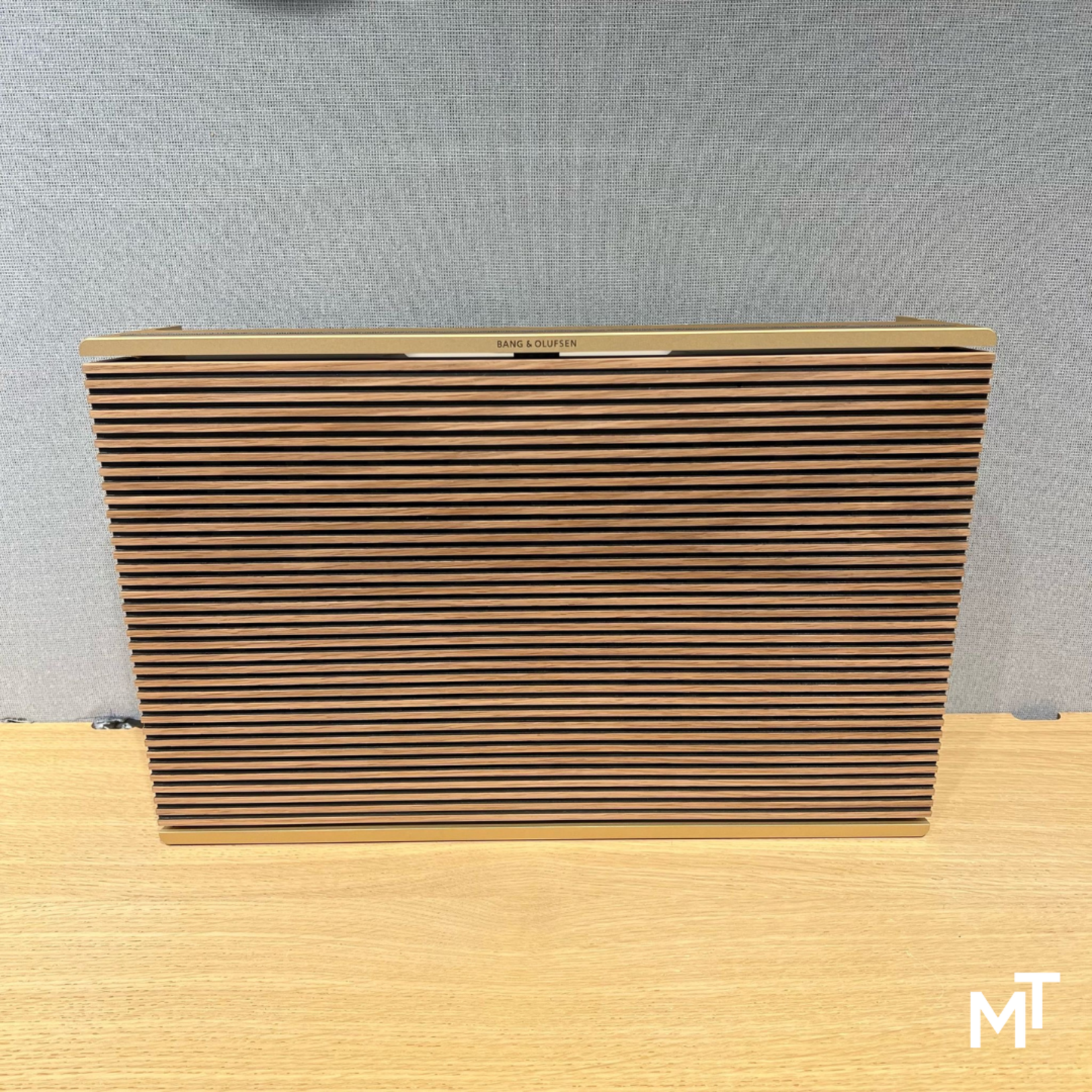 Bang & Olufsen Beosound Level Gold Tone DEMO