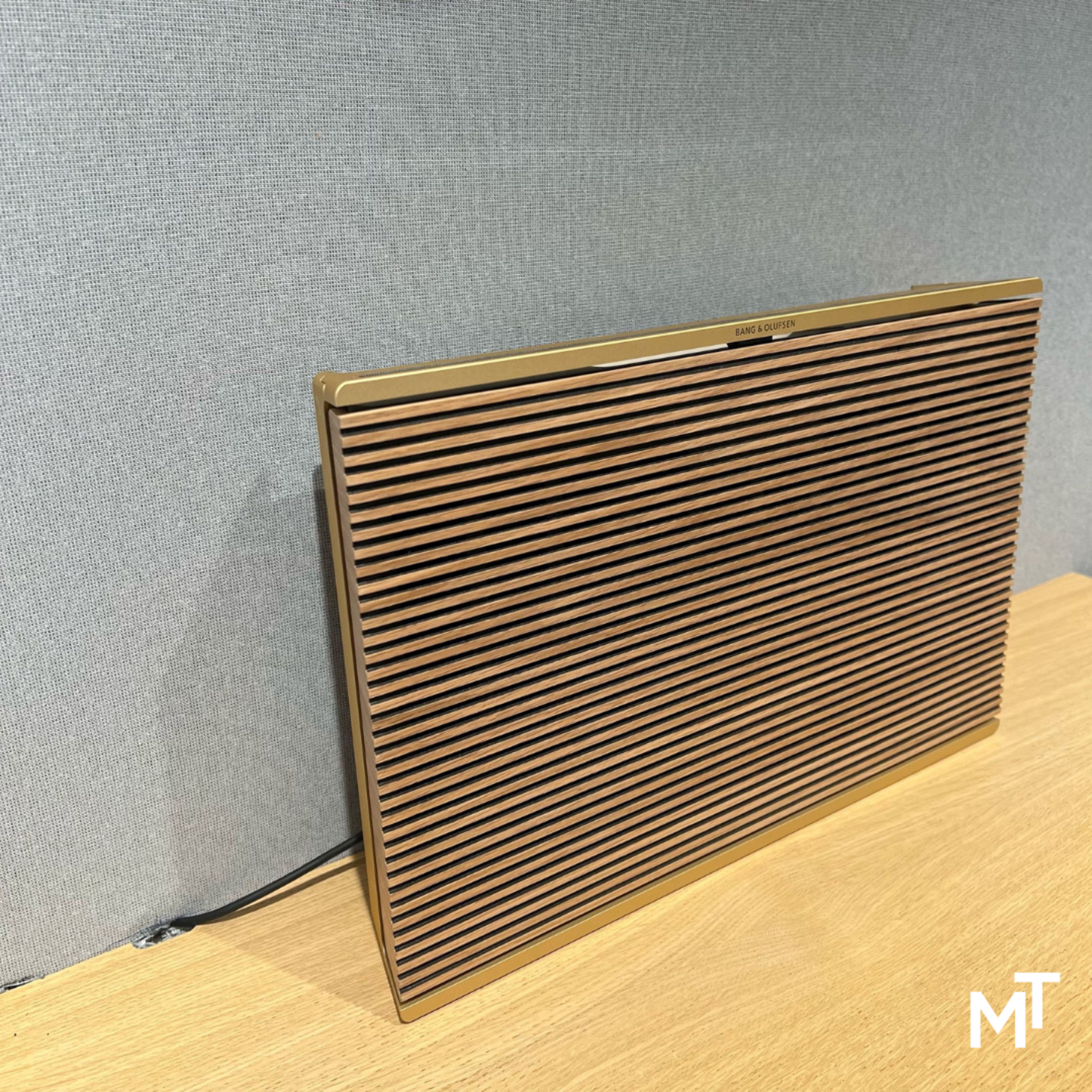 Bang & Olufsen Beosound Level Gold Tone DEMO