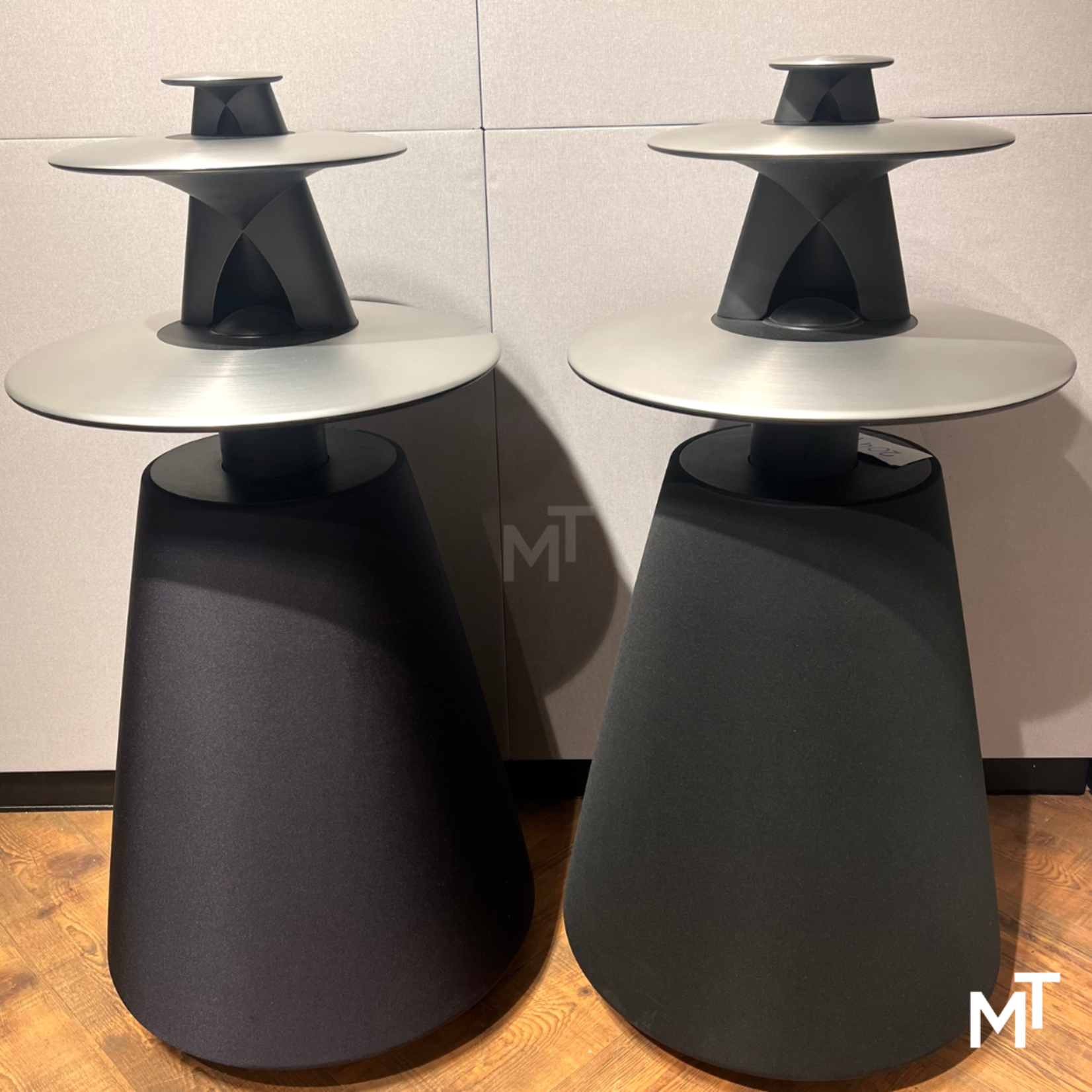Bang & Olufsen Beolab 5 MK2 Fabric Black / Aluminium Silver