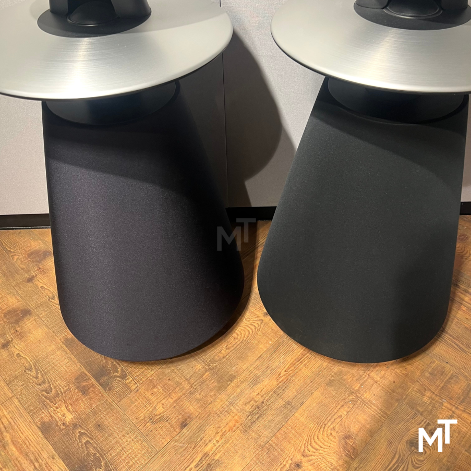 Bang & Olufsen Beolab 5 MK2 Fabric Black / Aluminium Silver