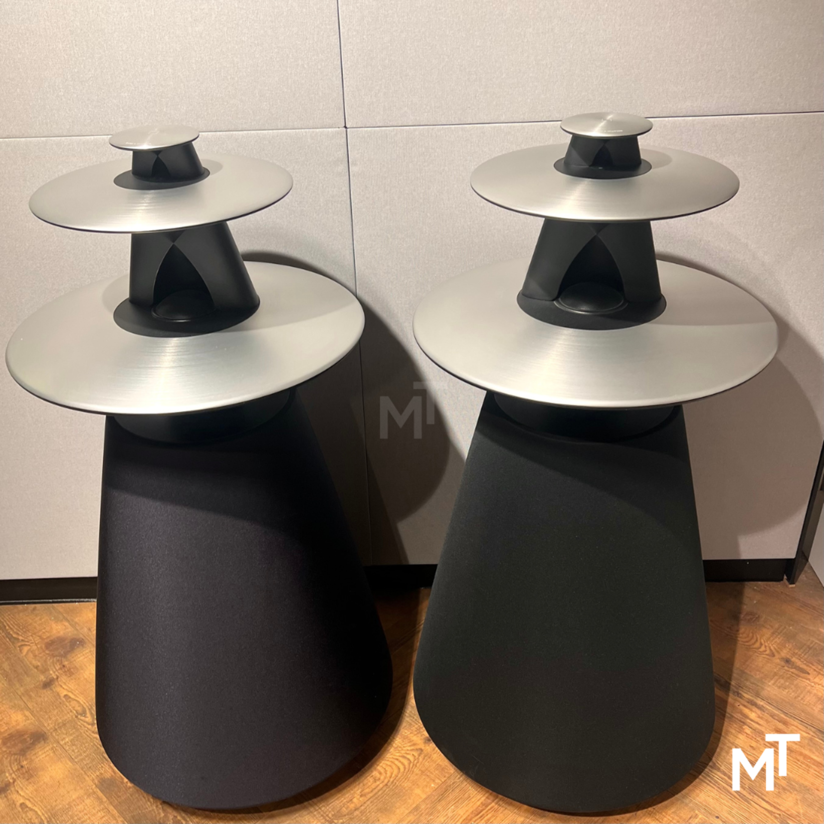 Bang & Olufsen Beolab 5 MK2 Fabric Black / Aluminium Silver