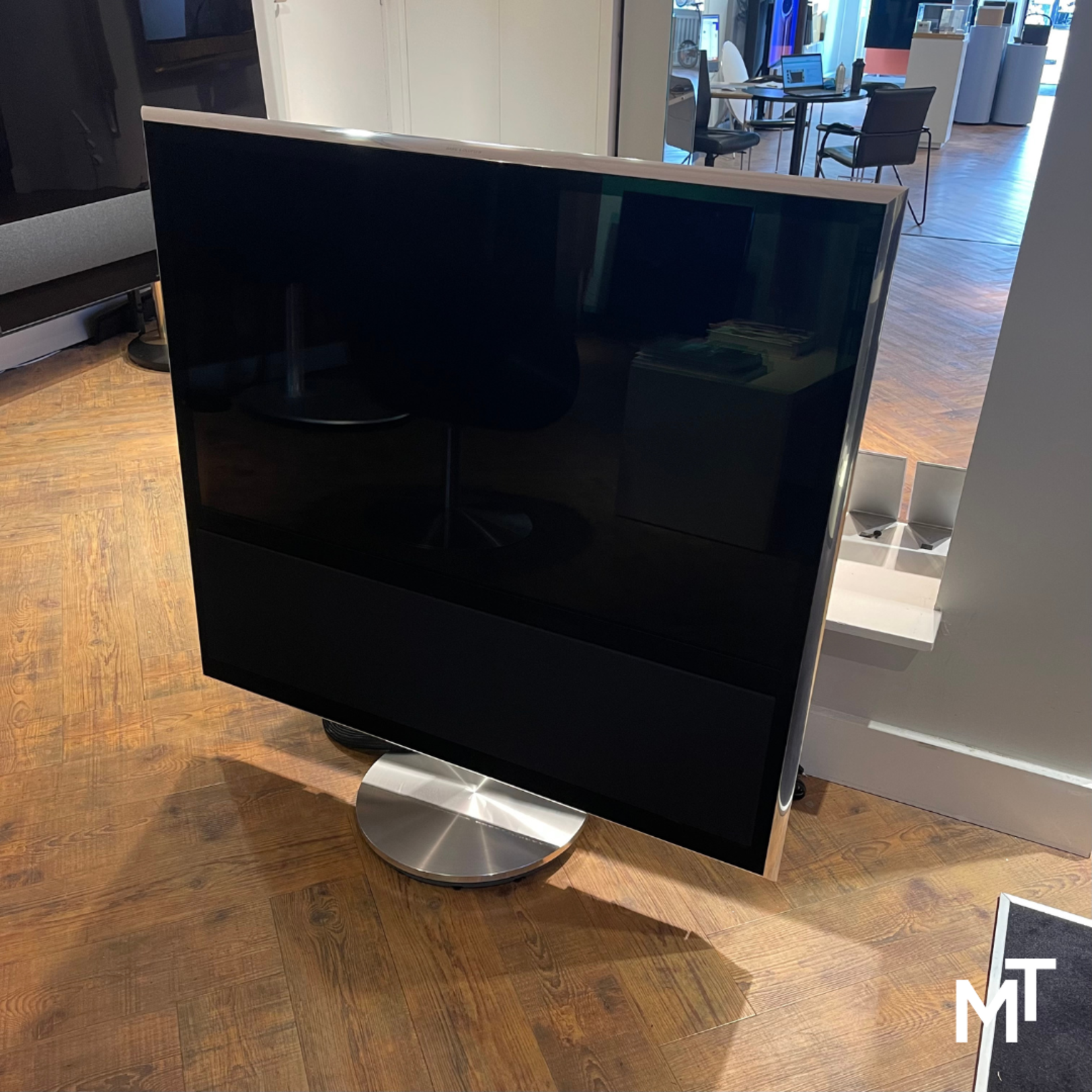Bang & Olufsen Beovison 11-46