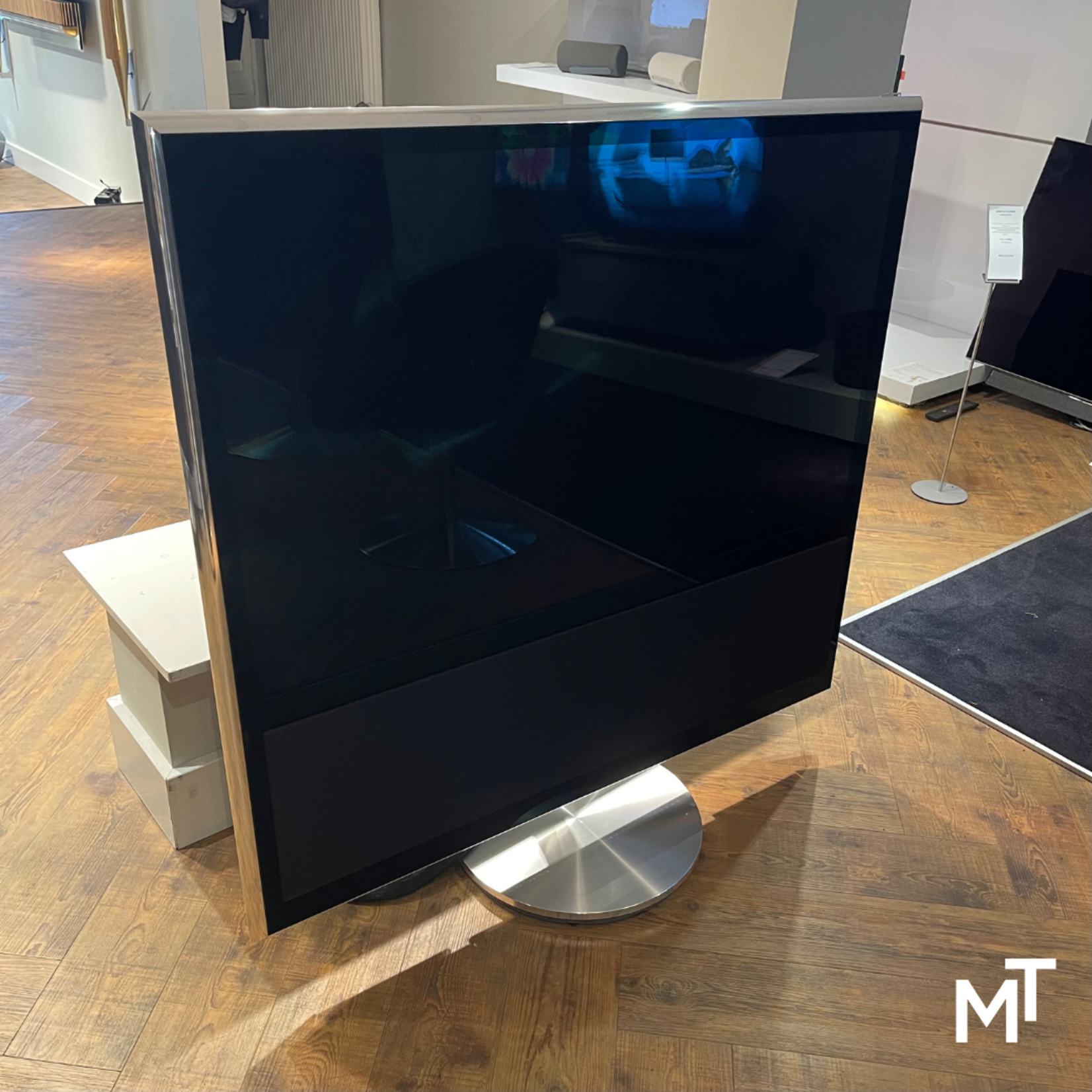 Bang & Olufsen Beovison 11-46
