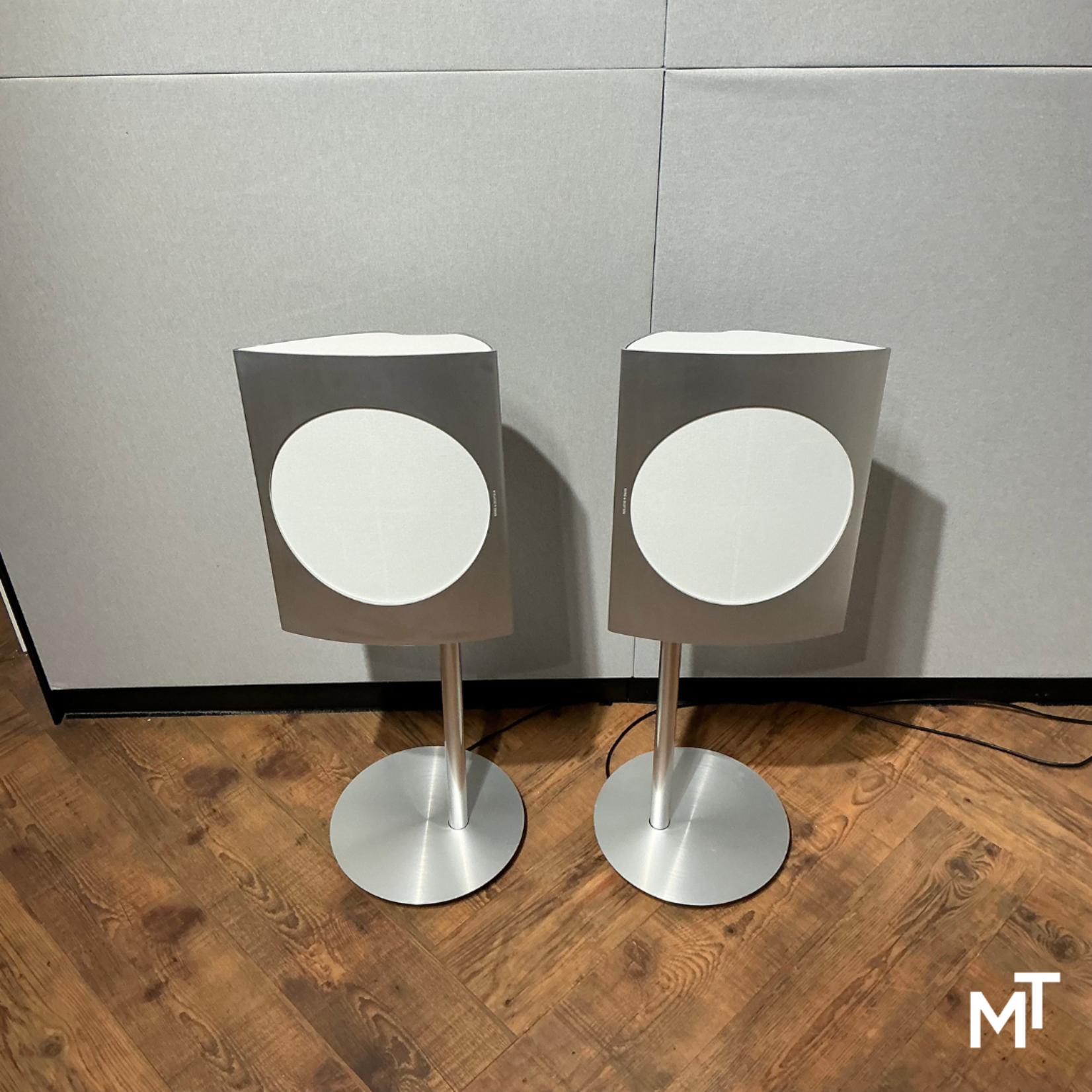 Bang & Olufsen Beolab 17 Silver incl Floorstand