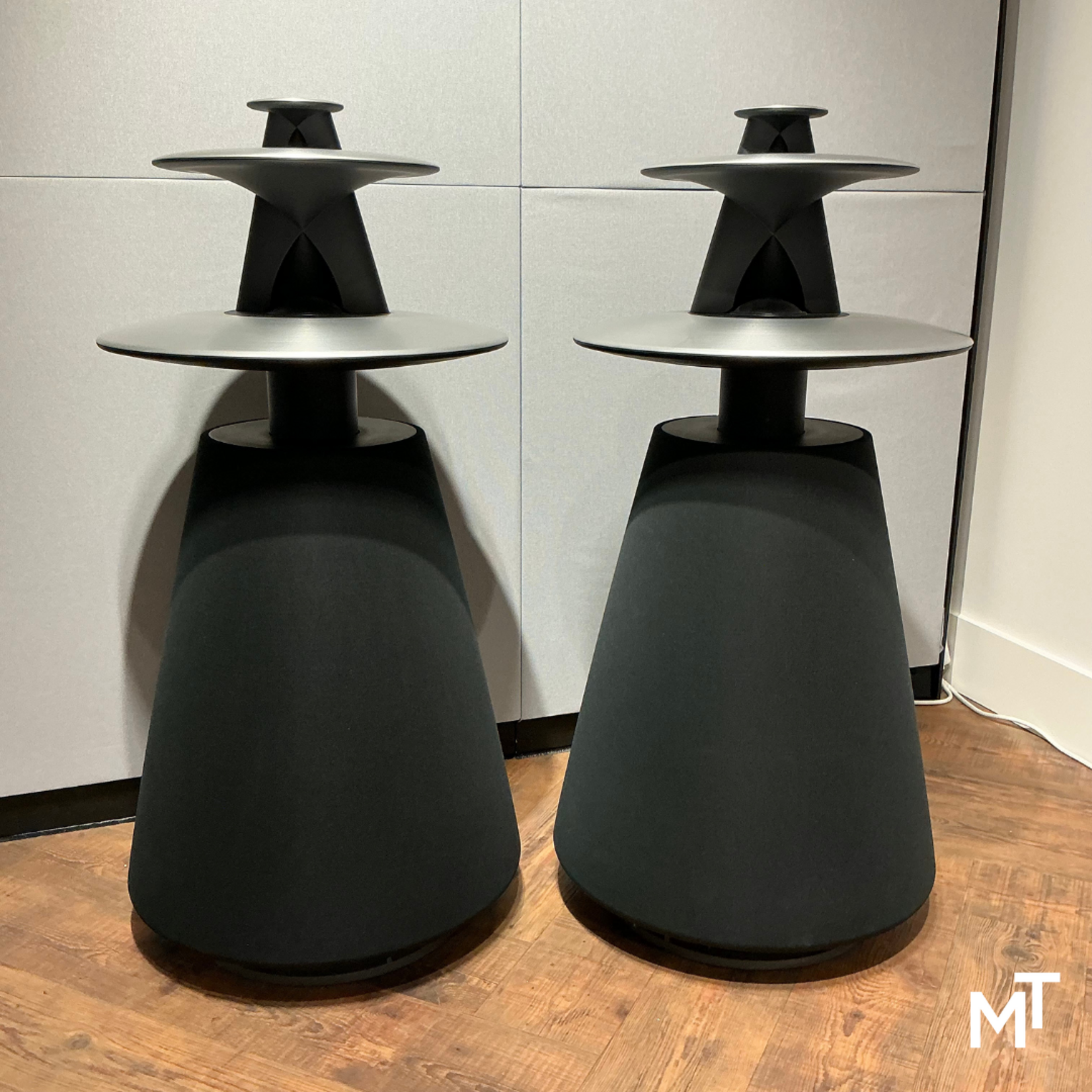 Bang & Olufsen Beolab 5 MK2 Fabric Black / Aluminium Silver