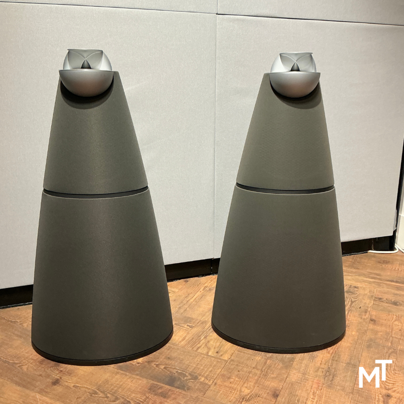 Bang & Olufsen Beolab 9 Fabric Grey