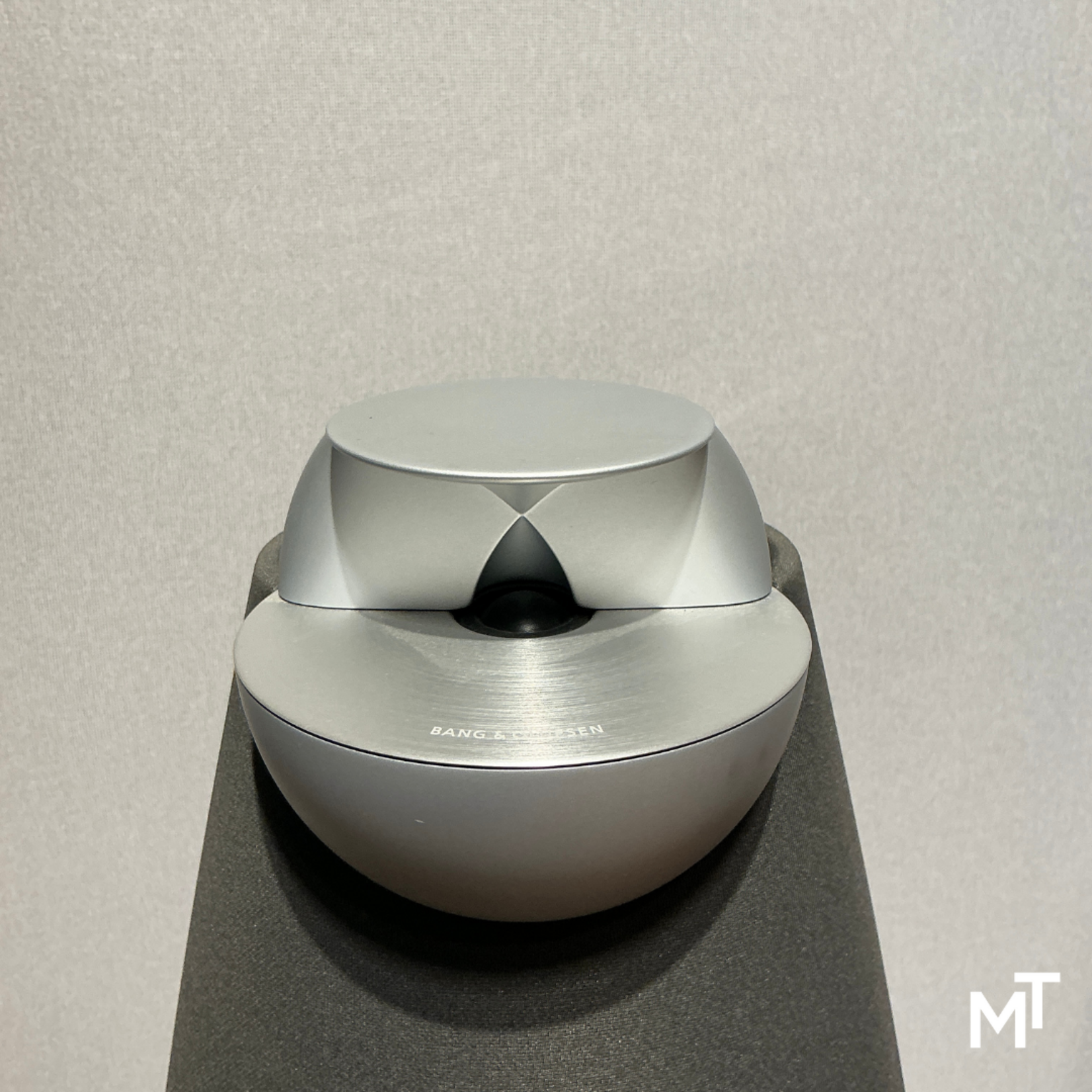 Bang & Olufsen Beolab 9 Fabric Grey