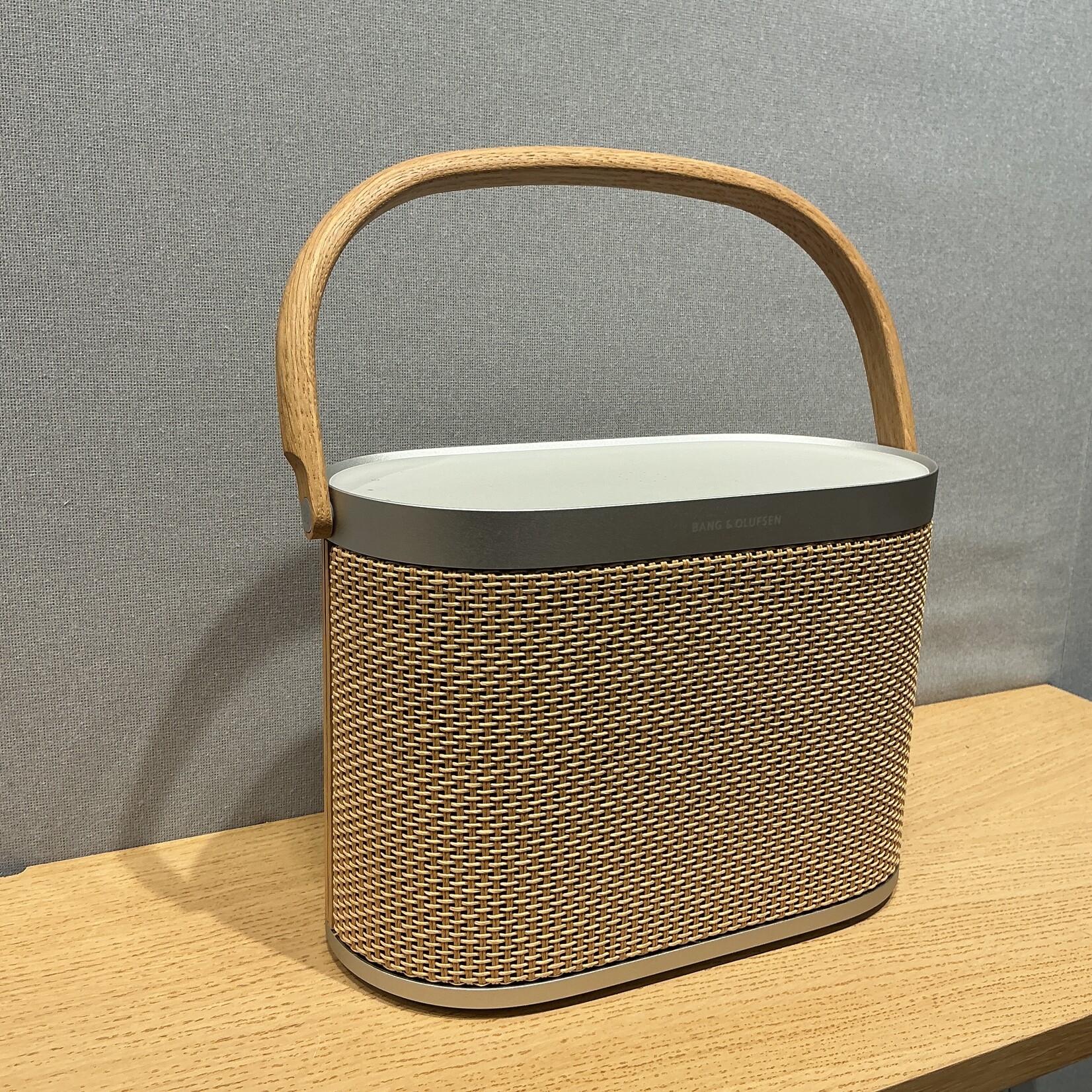 Bang & Olufsen Beosound A5 Portable Wifi speaker Nordic Weave