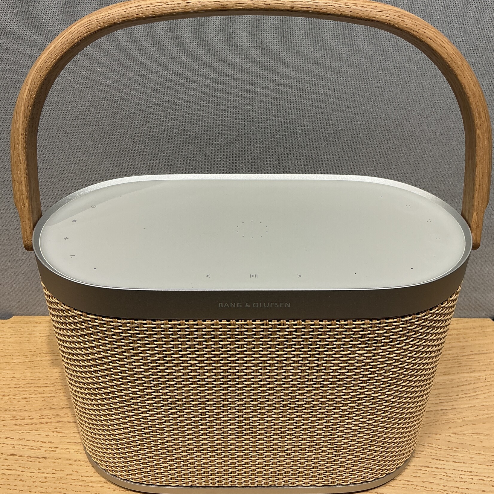 Bang & Olufsen Beosound A5 Portable Wifi speaker Nordic Weave