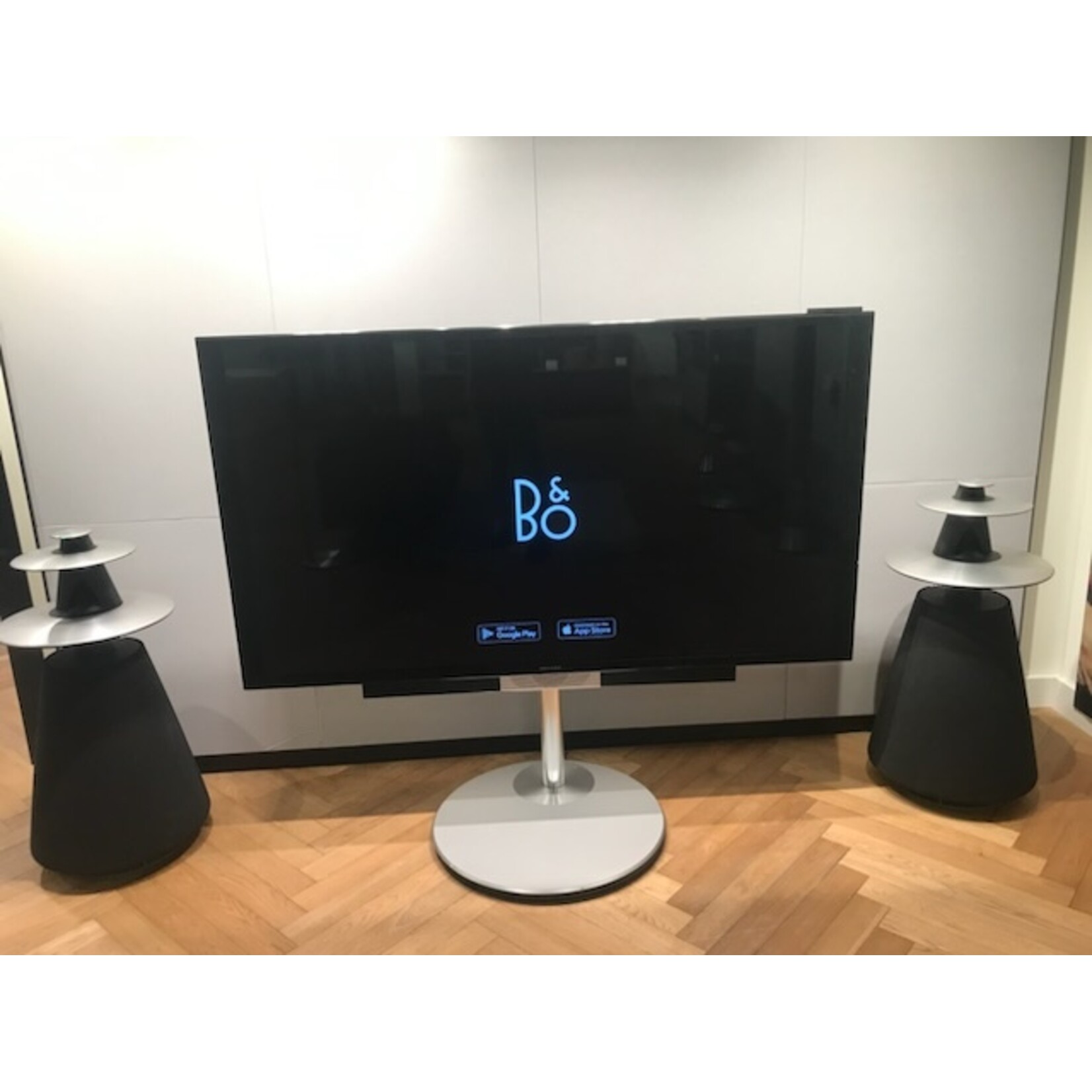 Bang & Olufsen Beovision Avant 75