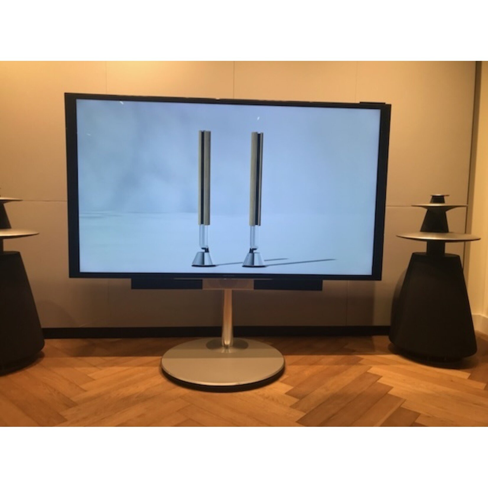 Bang & Olufsen Beovision Avant 75