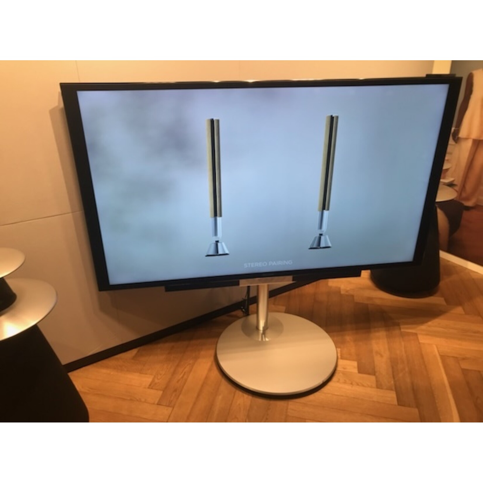 Bang & Olufsen Beovision Avant 75