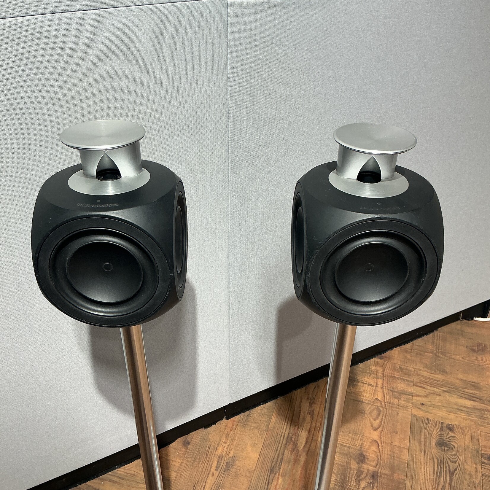 Bang & Olufsen Beolab 3 Black incl Floorstand