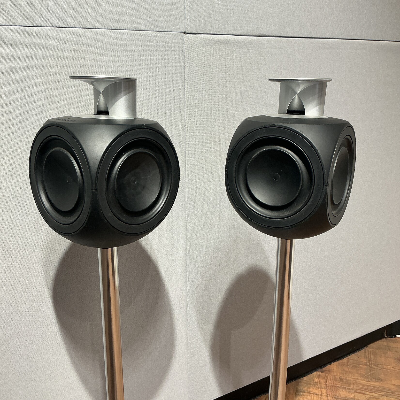 Bang & Olufsen Beolab 3 Black incl Floorstand