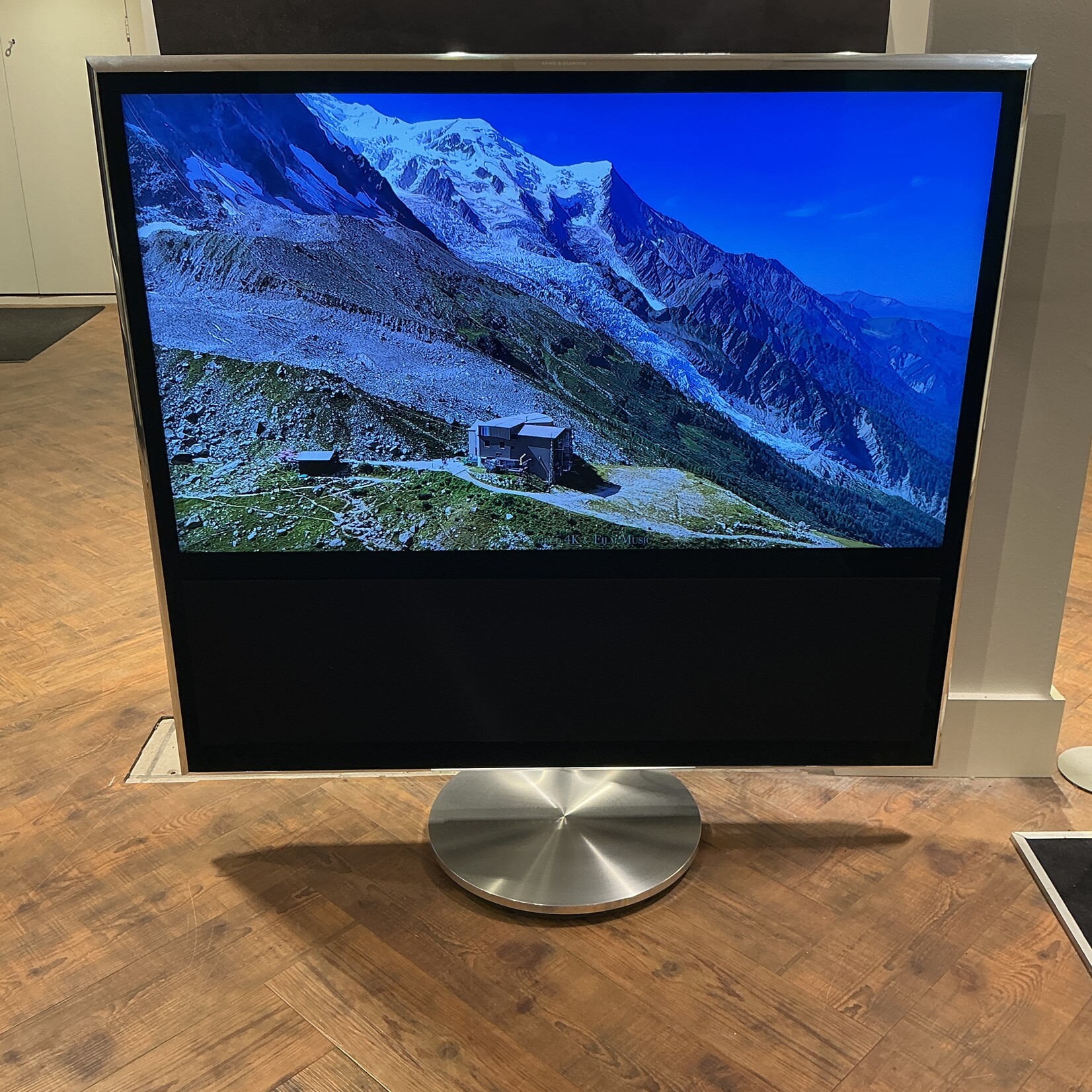 Bang & Olufsen Beovison 11-46