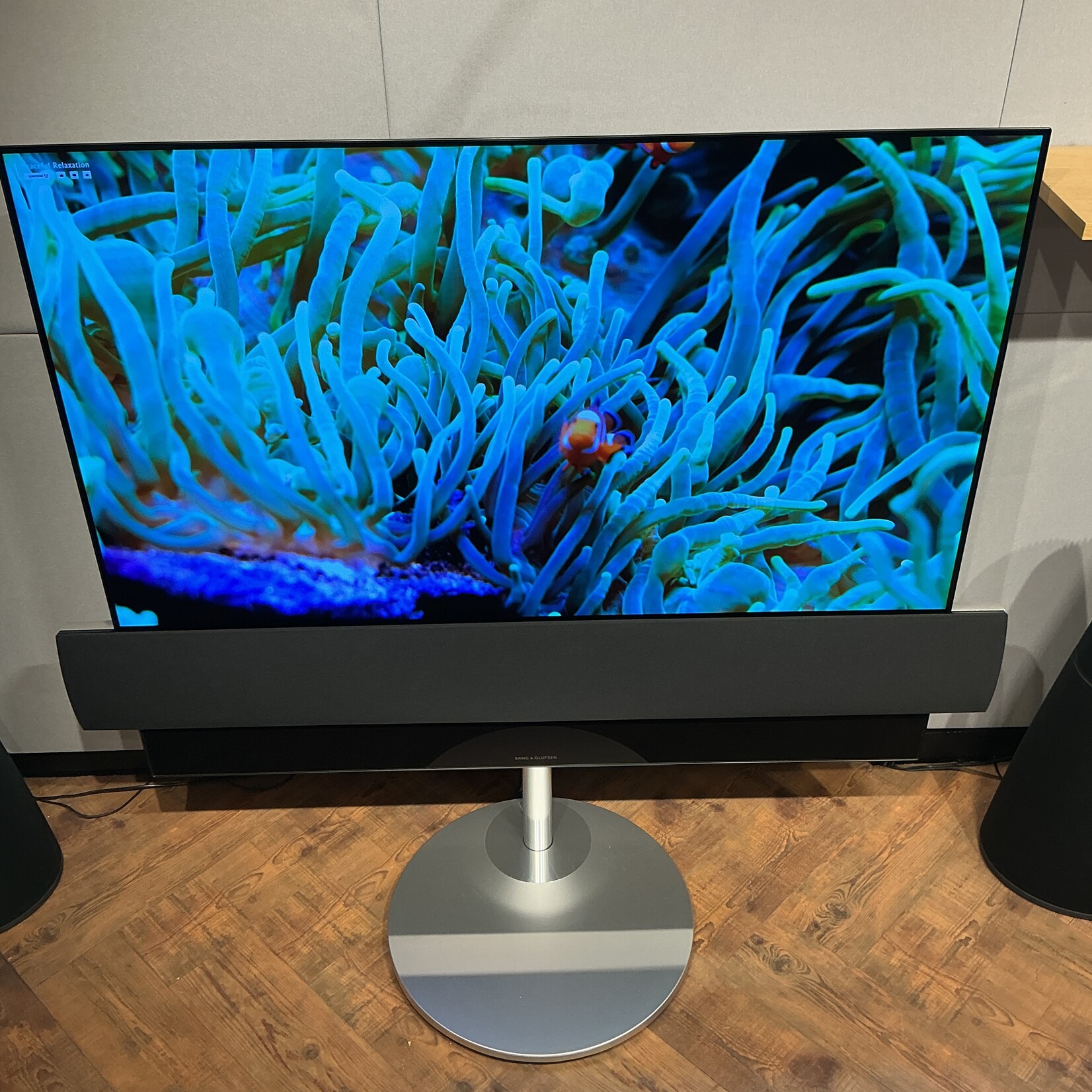 Bang & Olufsen Bang & Olufsen Beovision Eclipse 55 LG C5 OLED scherm