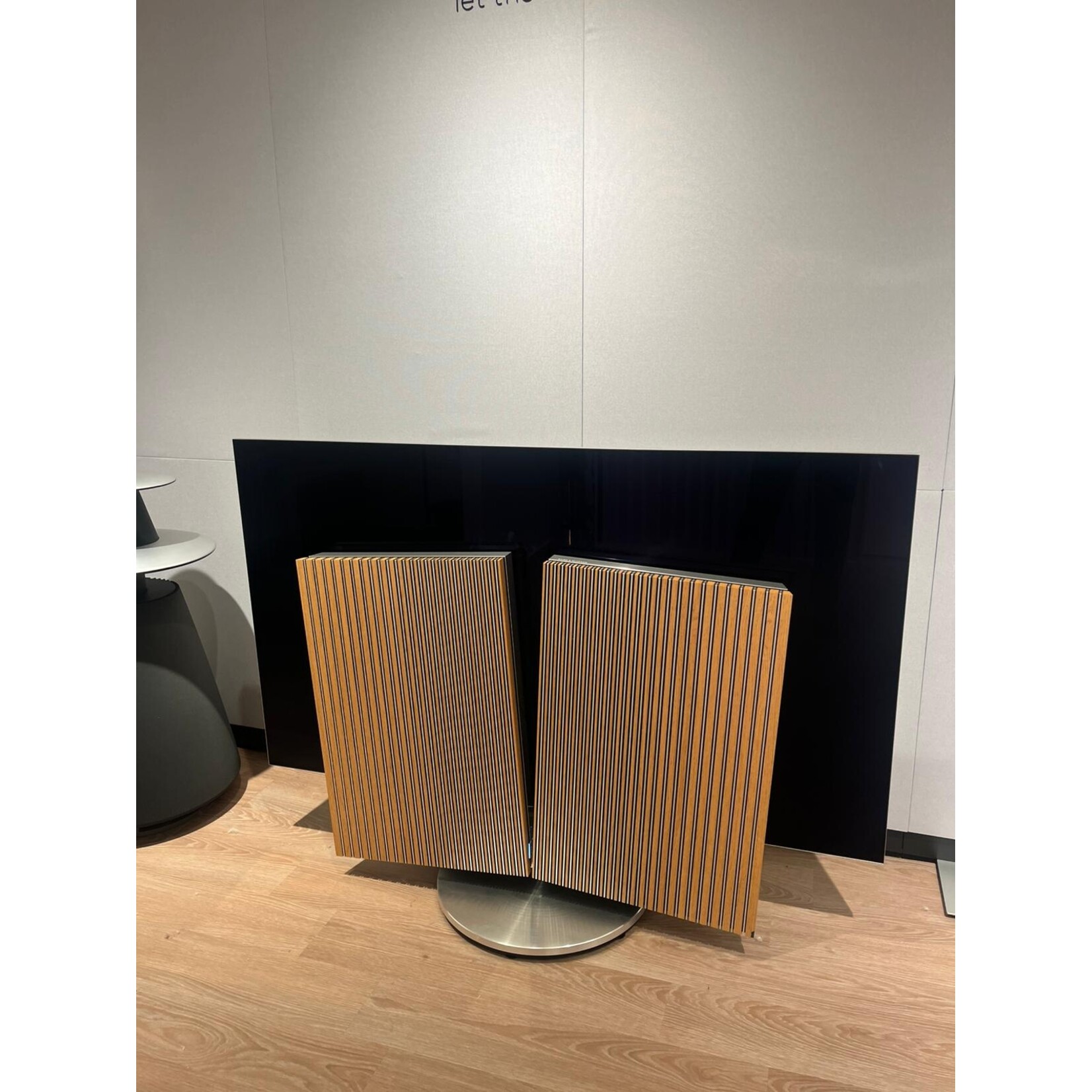 Bang & Olufsen Bang & Olufsen Beovision Harmony 65” Oak/Silver