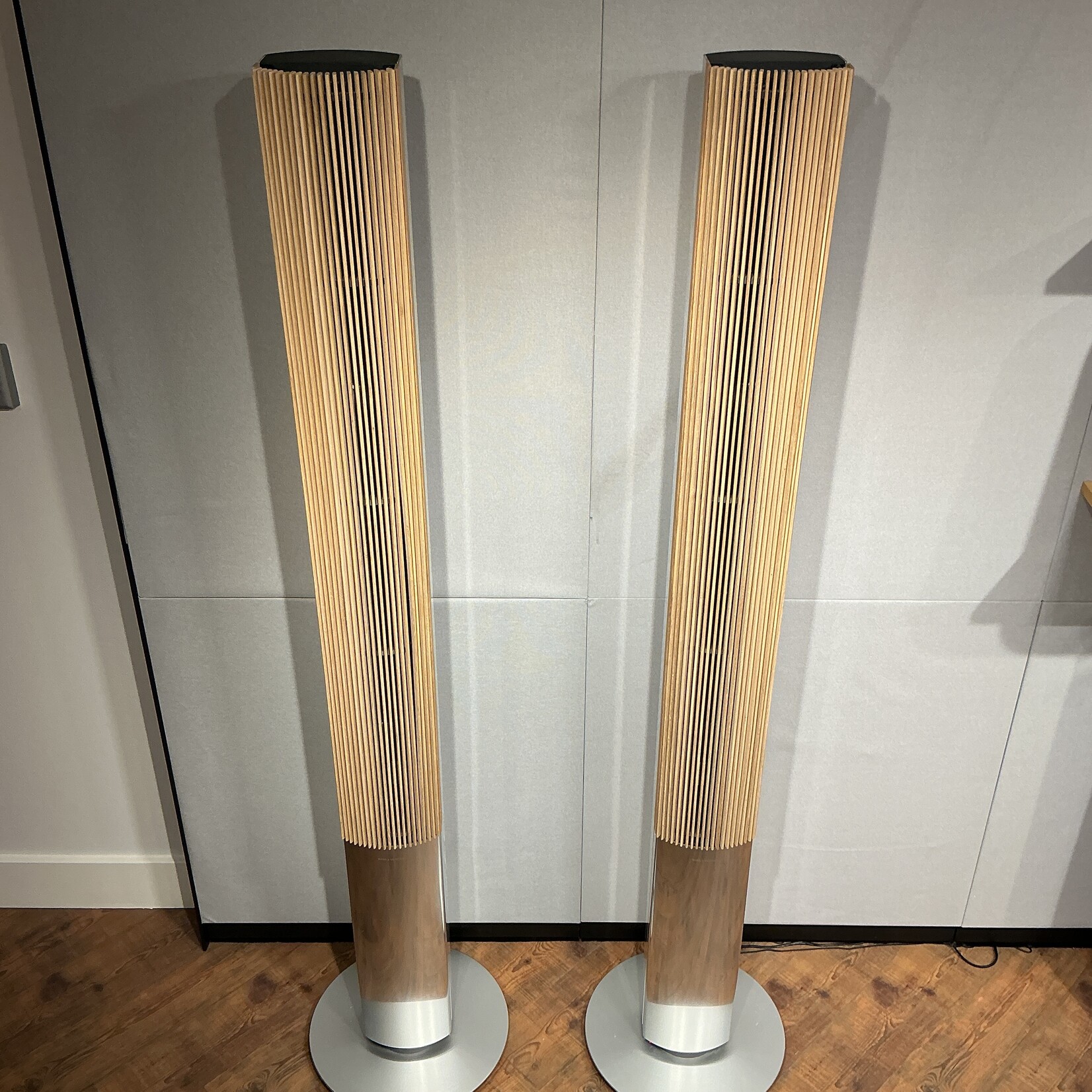 Bang & Olufsen  Beolab 1 Silver / Oak