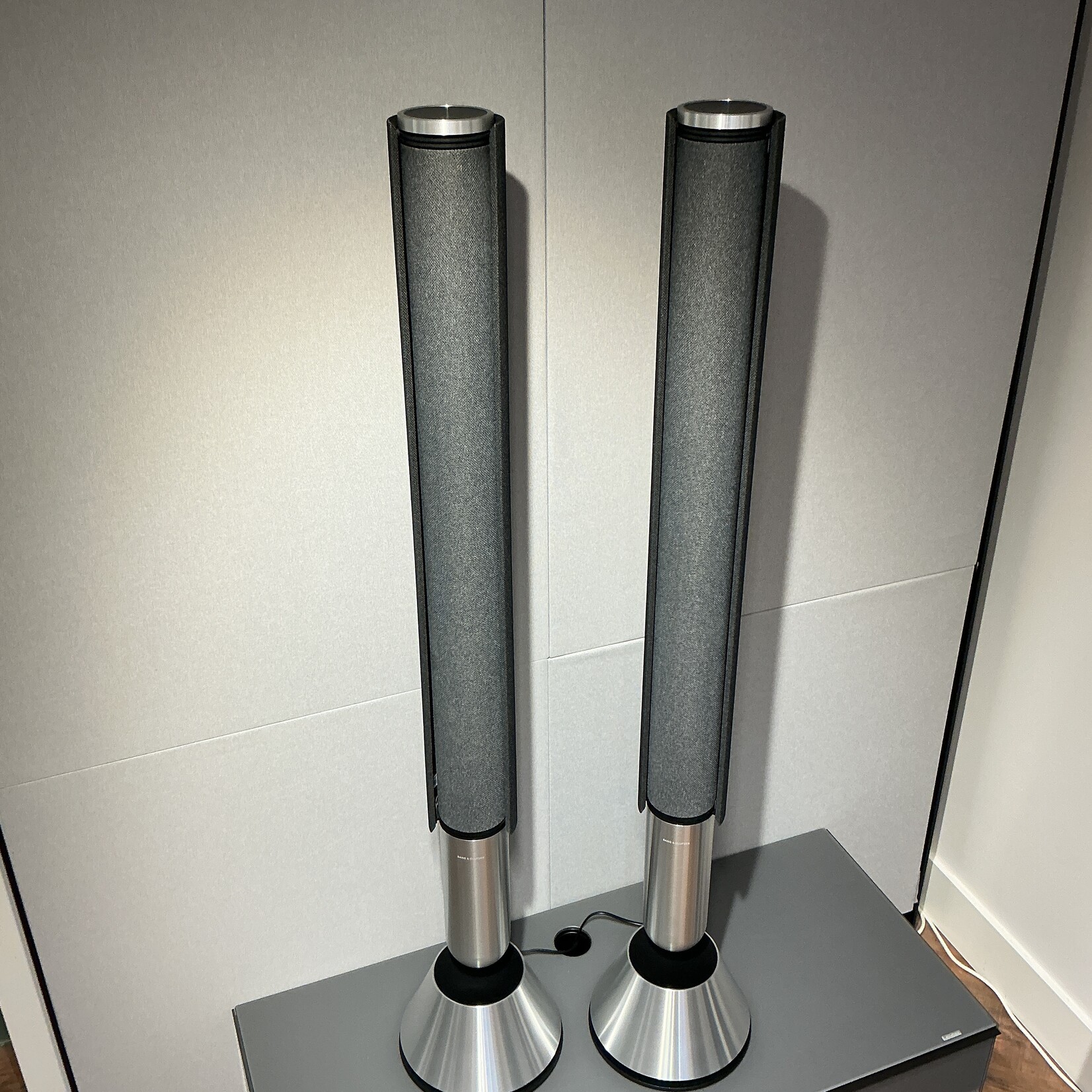 Bang & Olufsen Beolab 28 Silver / Grey Mélange