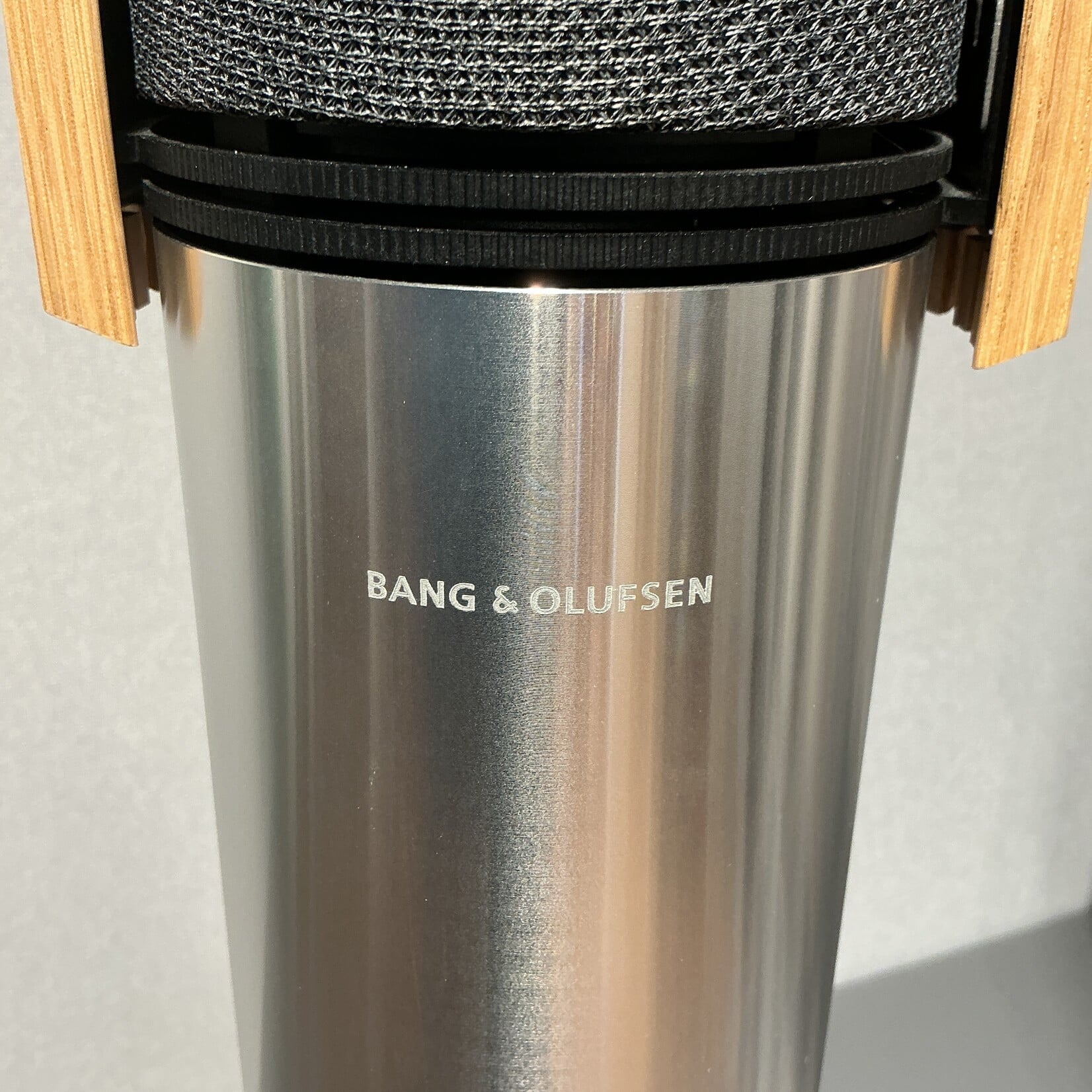 Bang & Olufsen Beolab 28 Silver / Oak DEMO