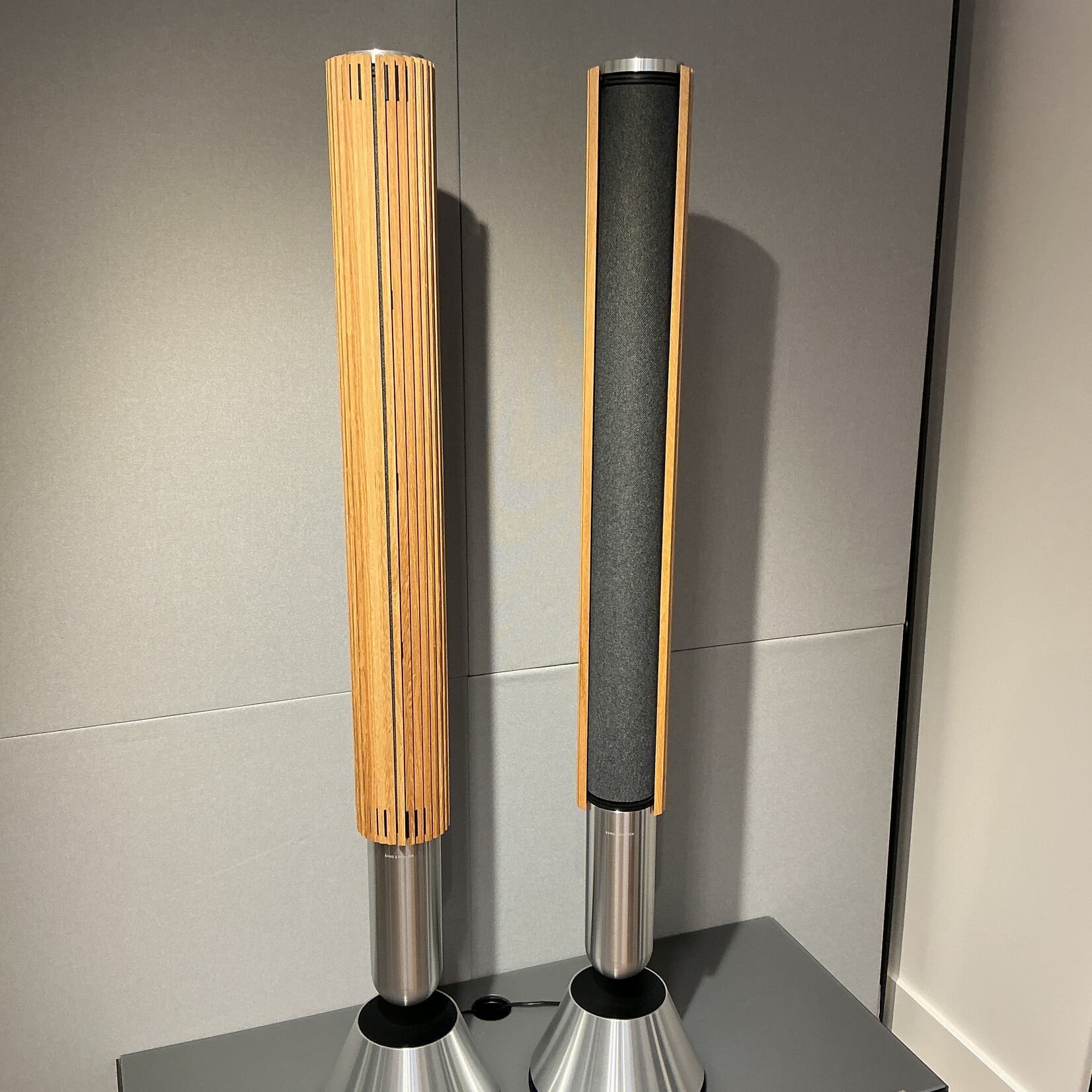 Bang & Olufsen Beolab 28 Silver / Oak DEMO