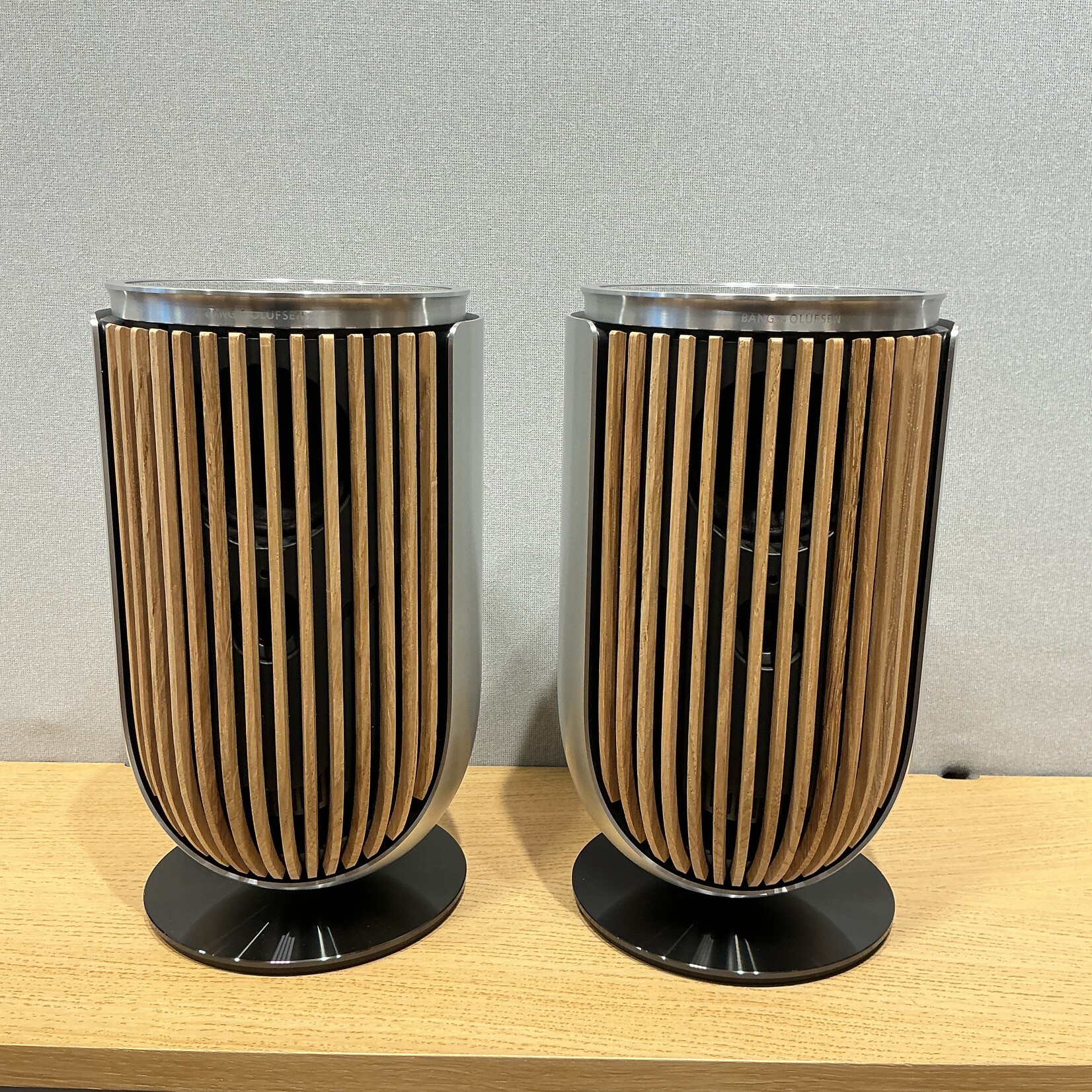 Bang & Olufsen Beolab 8 Silver / Oak