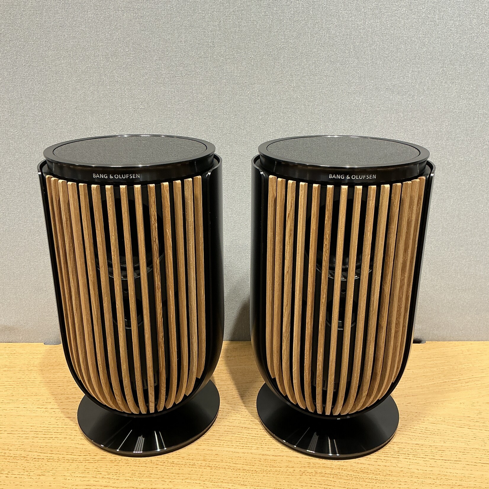 Bang & Olufsen Beolab 8 Black Anthracite / Oak