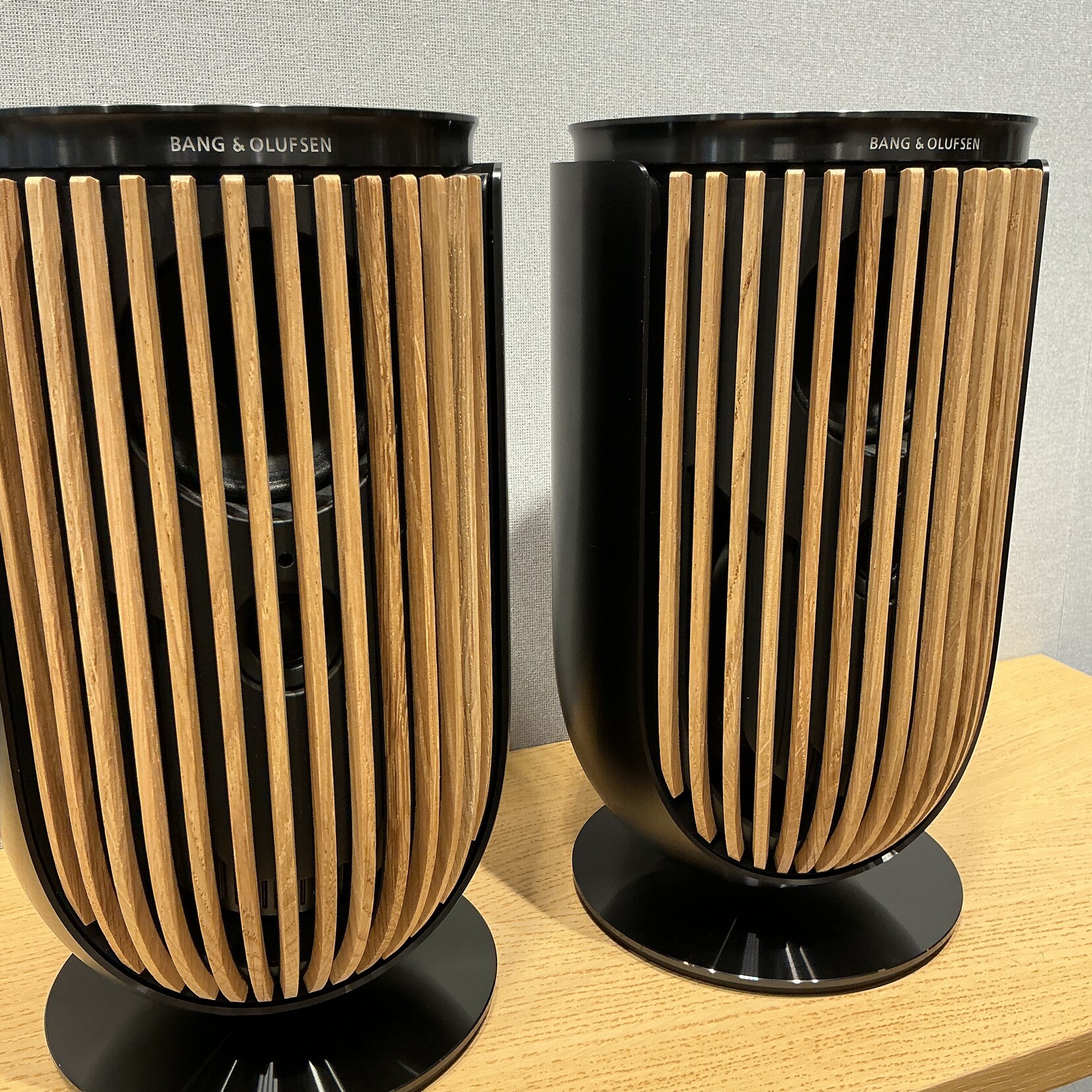 Bang & Olufsen Beolab 8 Black Anthracite / Oak