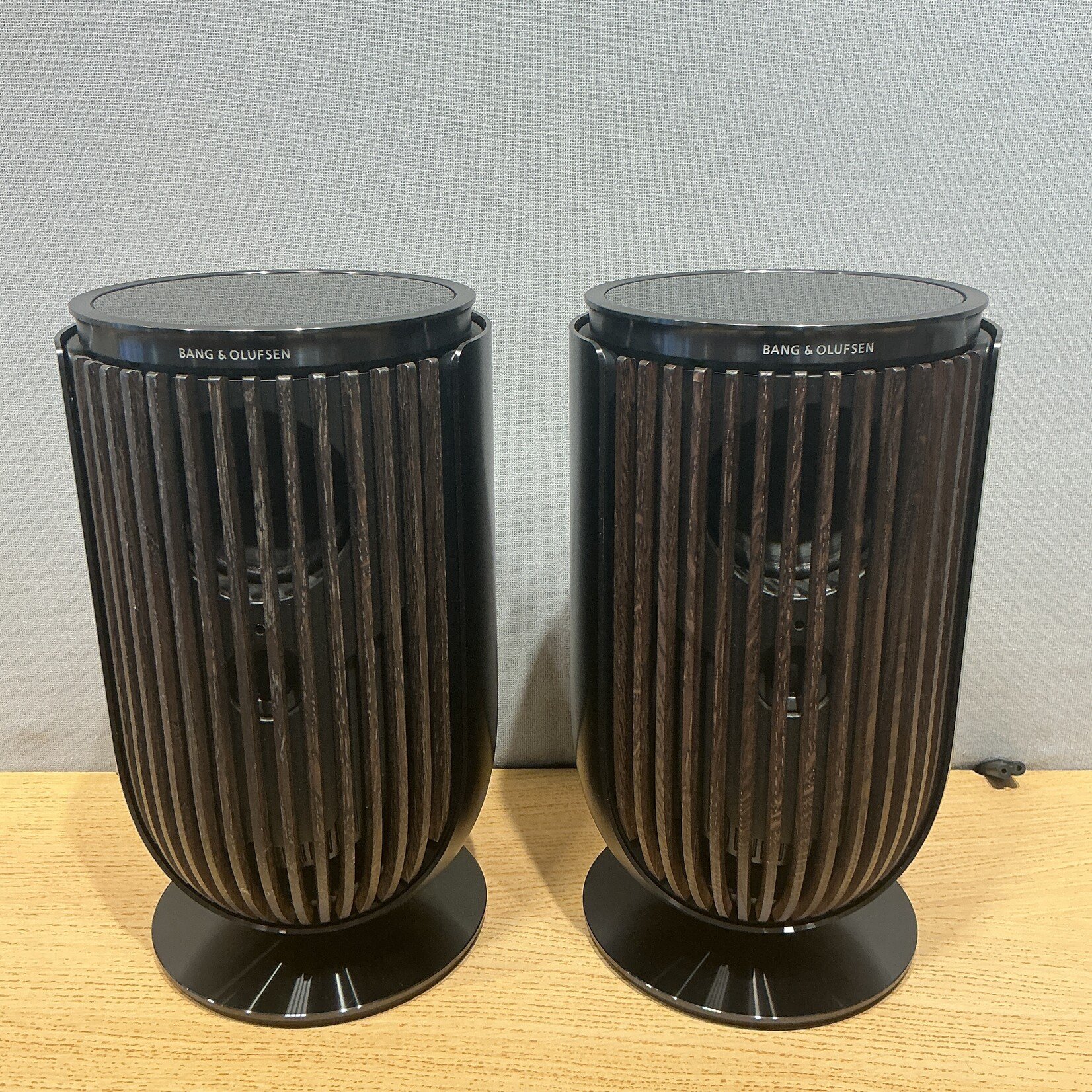 Bang & Olufsen Beolab 8 Black Anthracite / Dark Oak