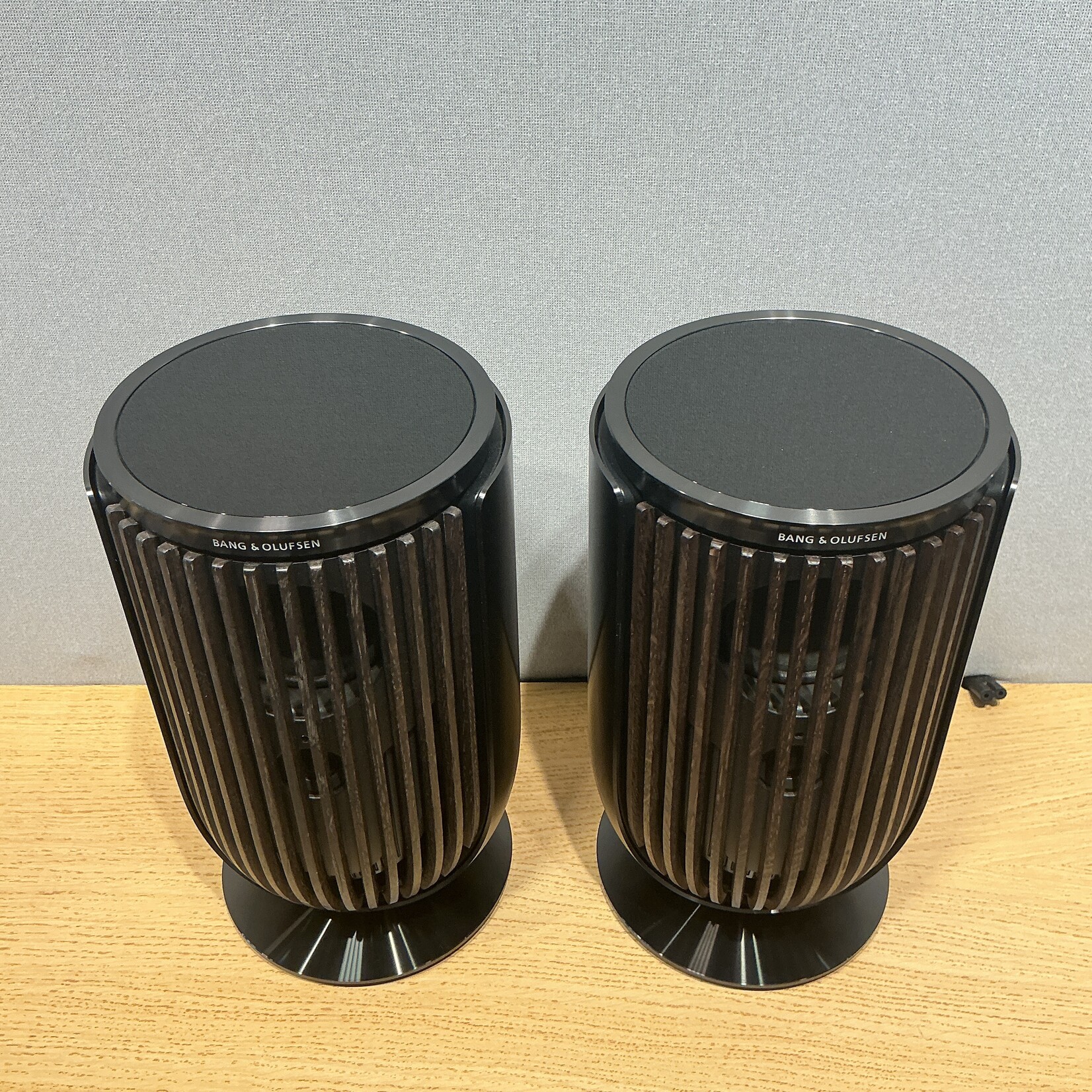 Bang & Olufsen Beolab 8 Black Anthracite / Dark Oak