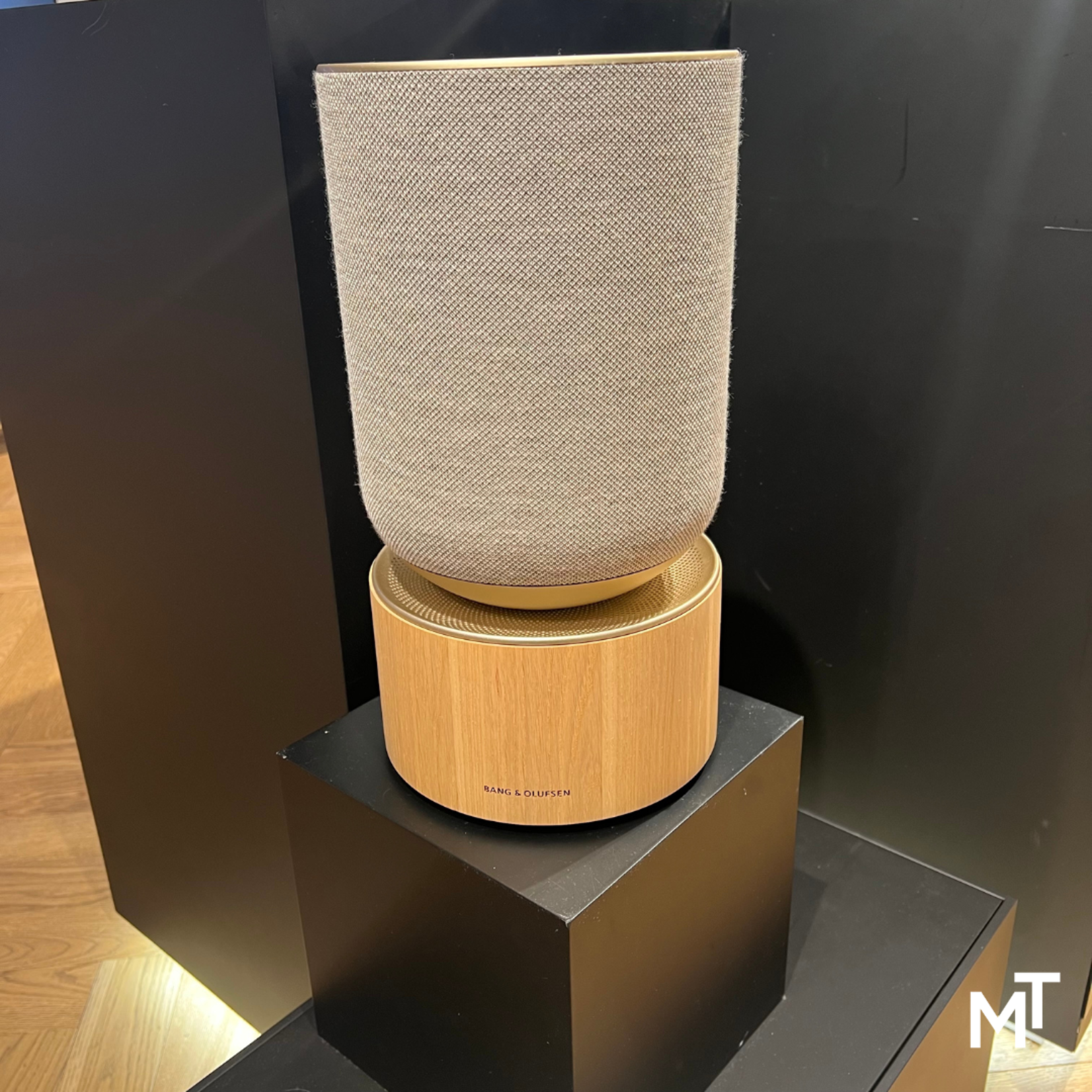 Bang & Olufsen Beosound Balance Natural Oak
