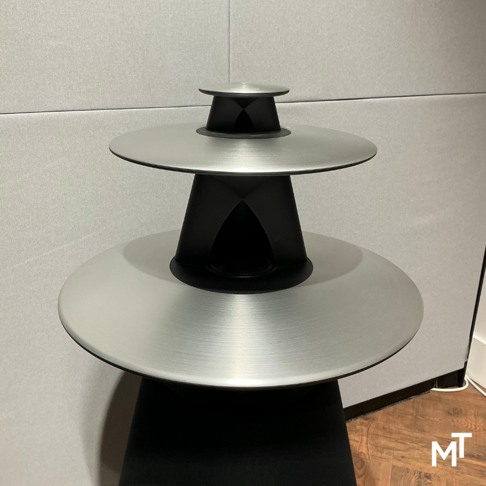 Bang & Olufsen Beolab 5 MK2 Fabric Black / Aluminium Silver