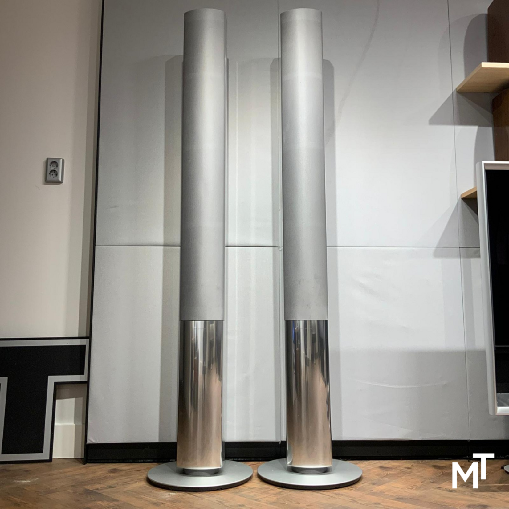 Bang & Olufsen  Beolab 1 Silver