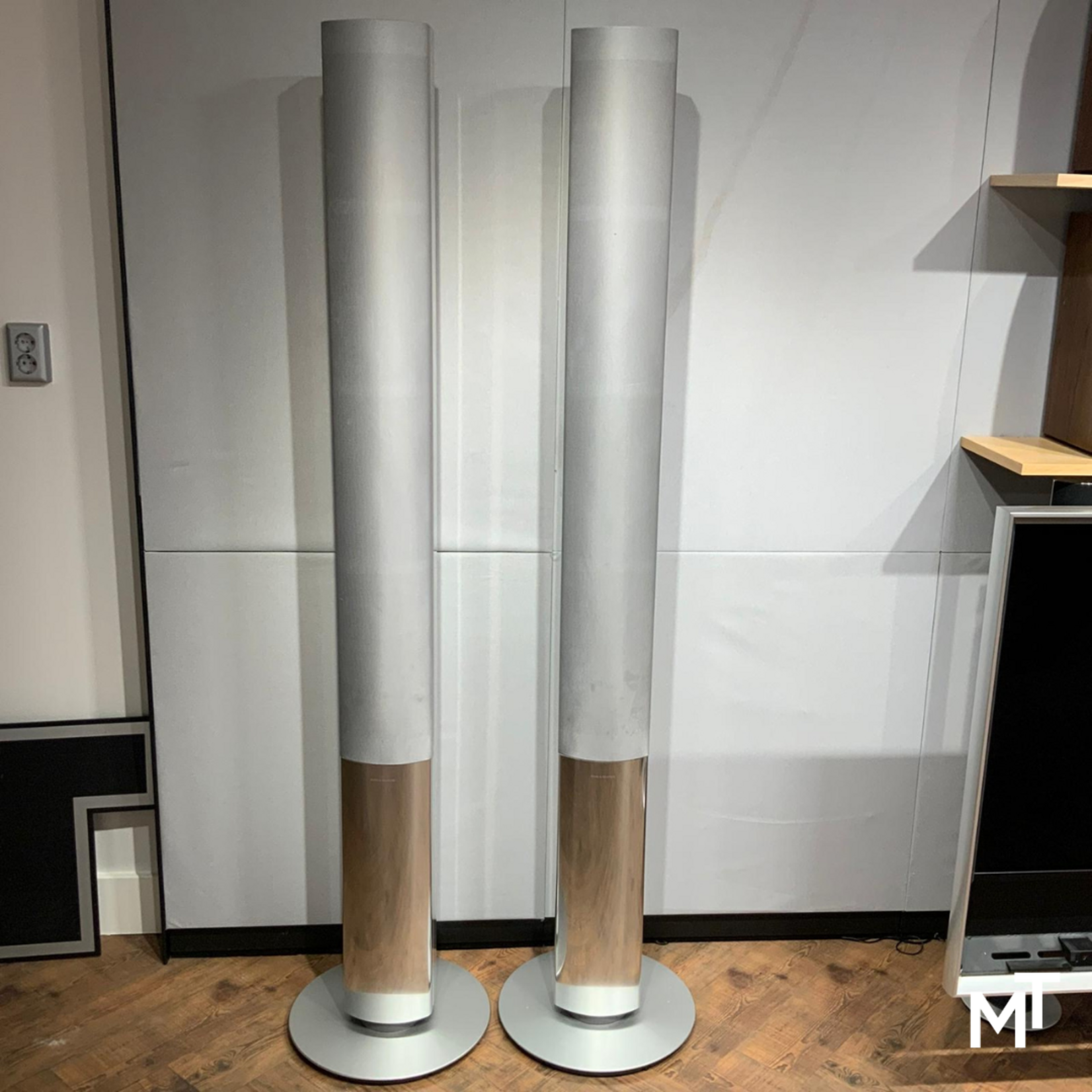 Bang & Olufsen  Beolab 1 Silver